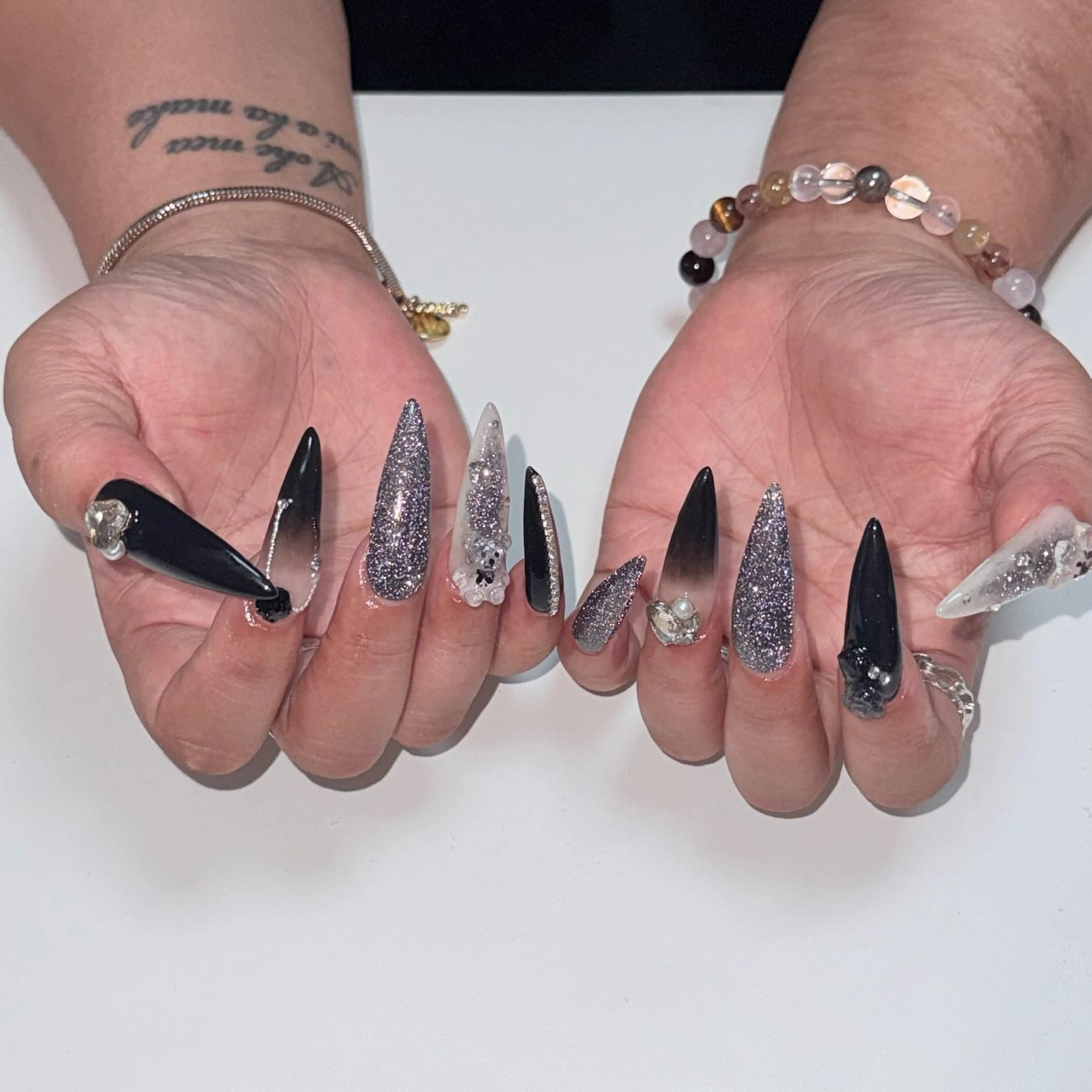 ネイル ハンドネイル BERA NAILSのネイルデザイン