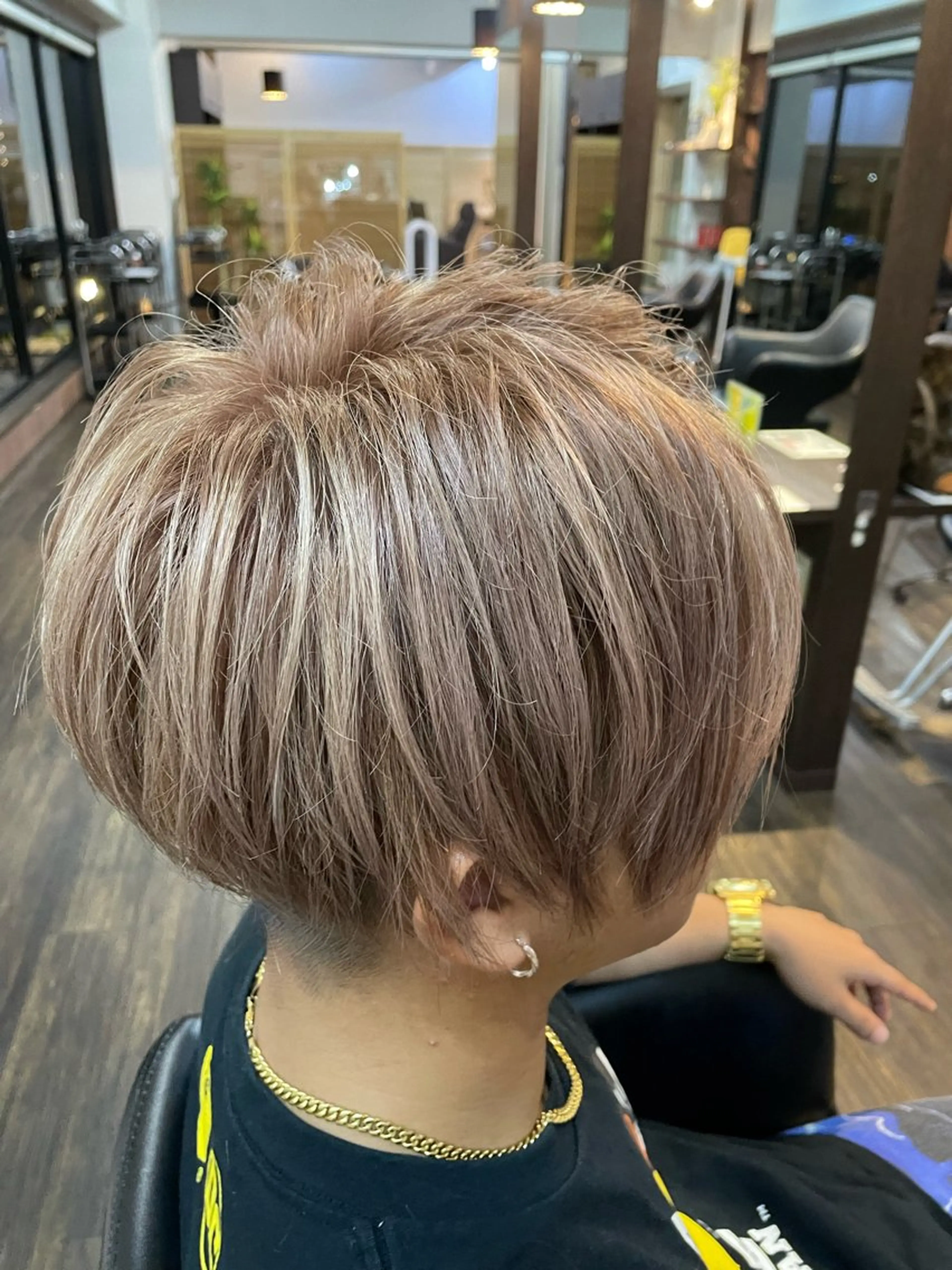 ショート カラー メンズ 高井 柊のヘアスタイル