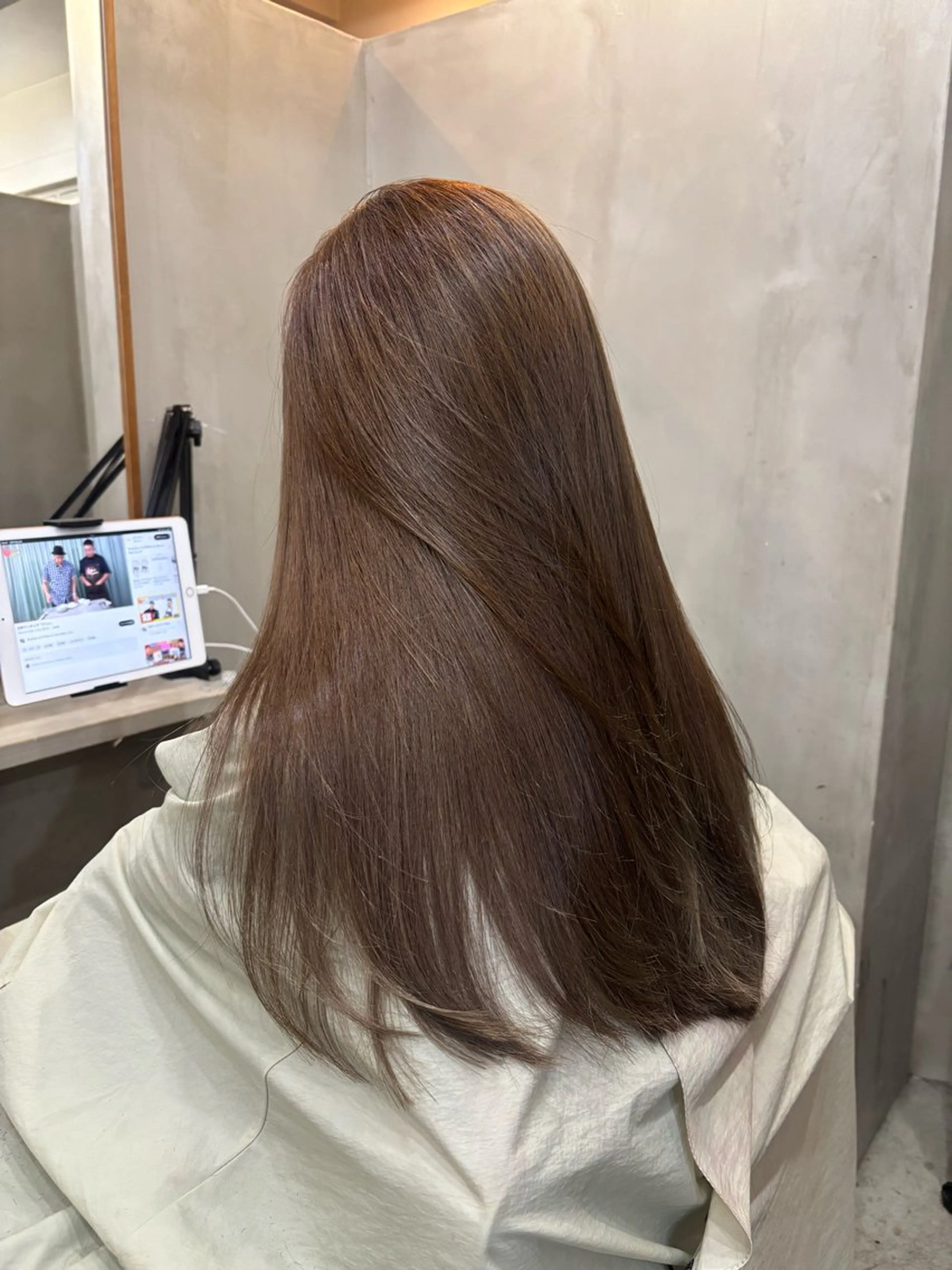 ロング カラー アッシュ ベージュカラー ブリーチ 縮毛矯正 ヘアカラー 中園康 /カラー/ブリーチのヘアスタイル