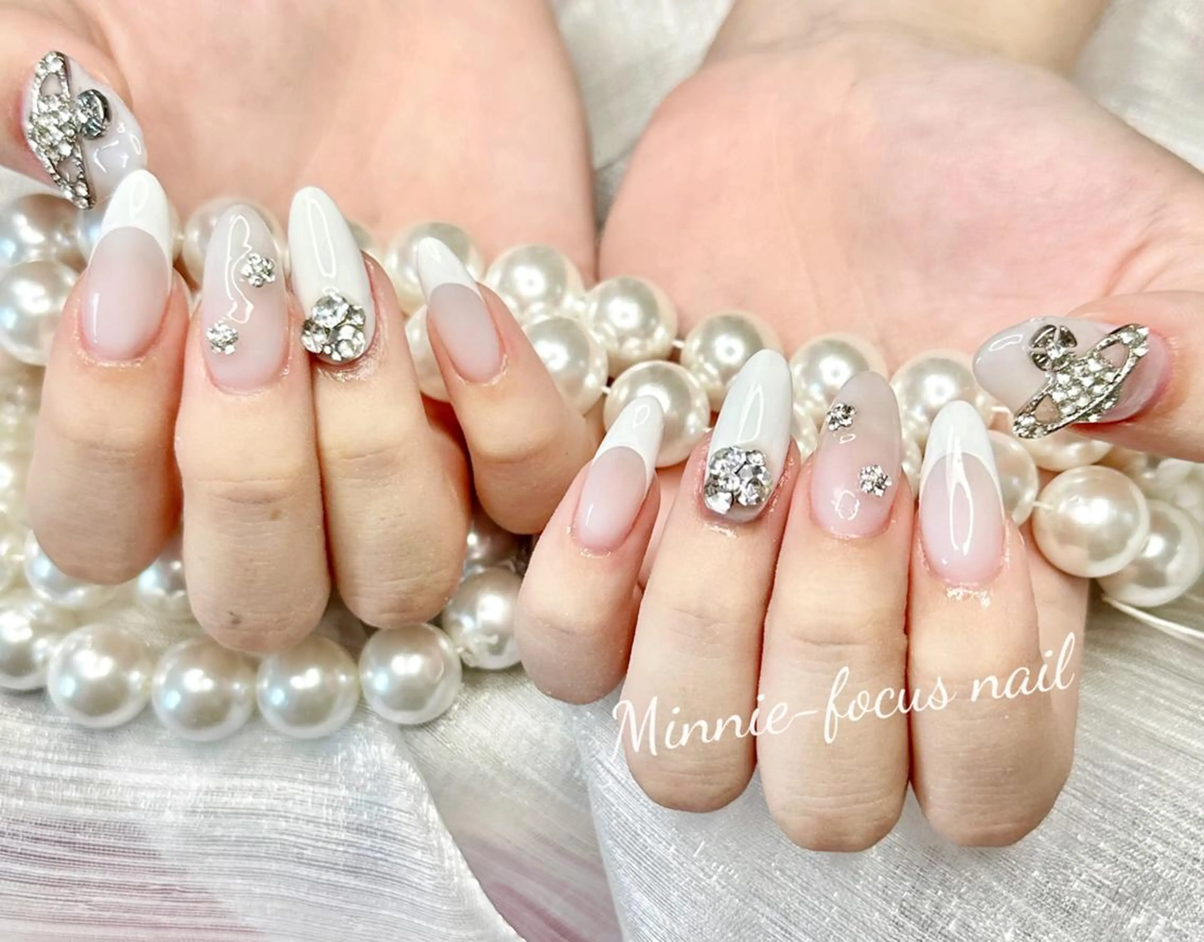 ネイル フレンチネイル ゴージャス キラキラネイル 韓国ネイル 持ち込み 🧸Luvia nail✨のネイルデザイン
