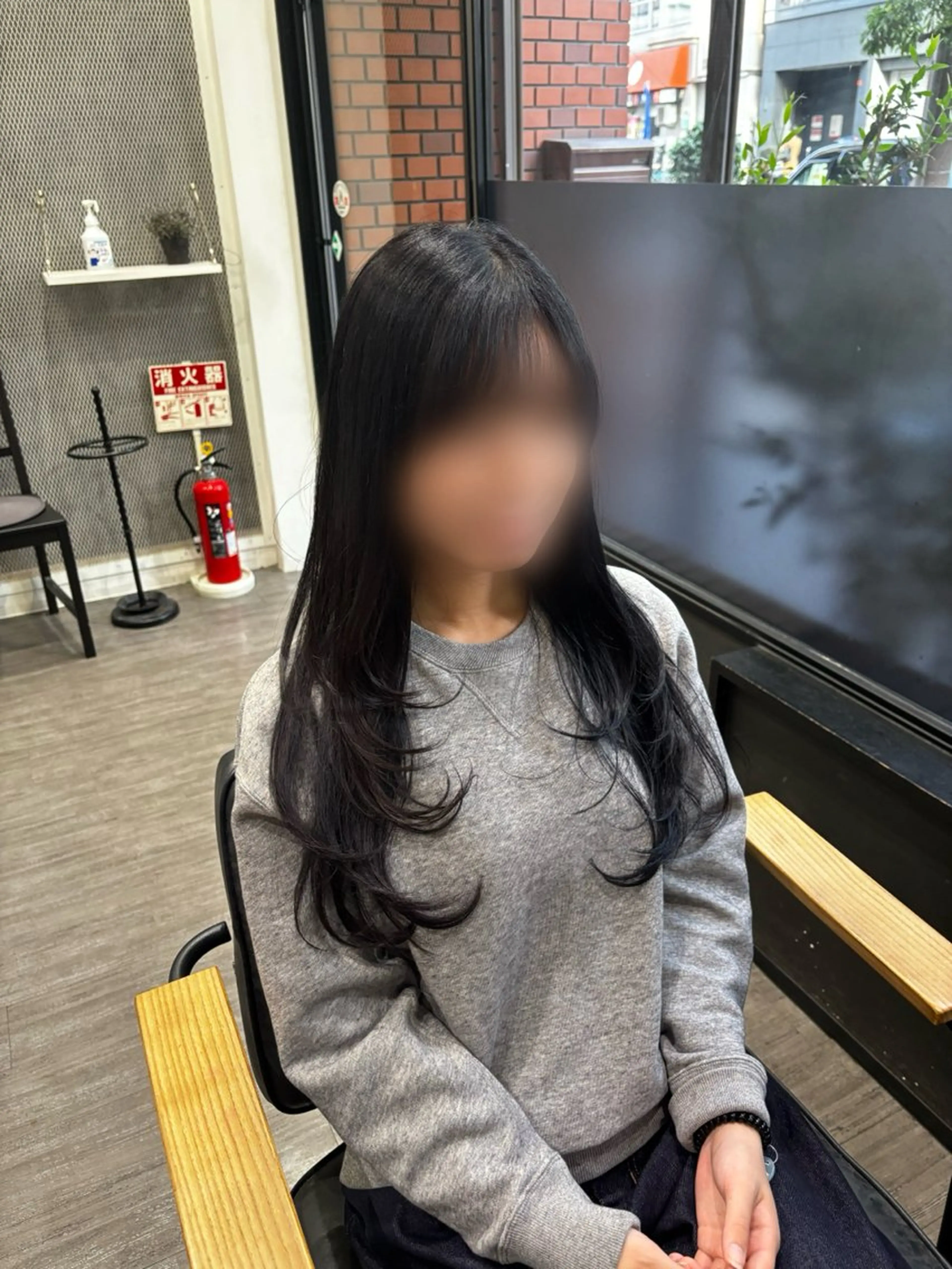 ロング カラー レイヤーカット cocotte宜喜 弘希のヘアスタイル