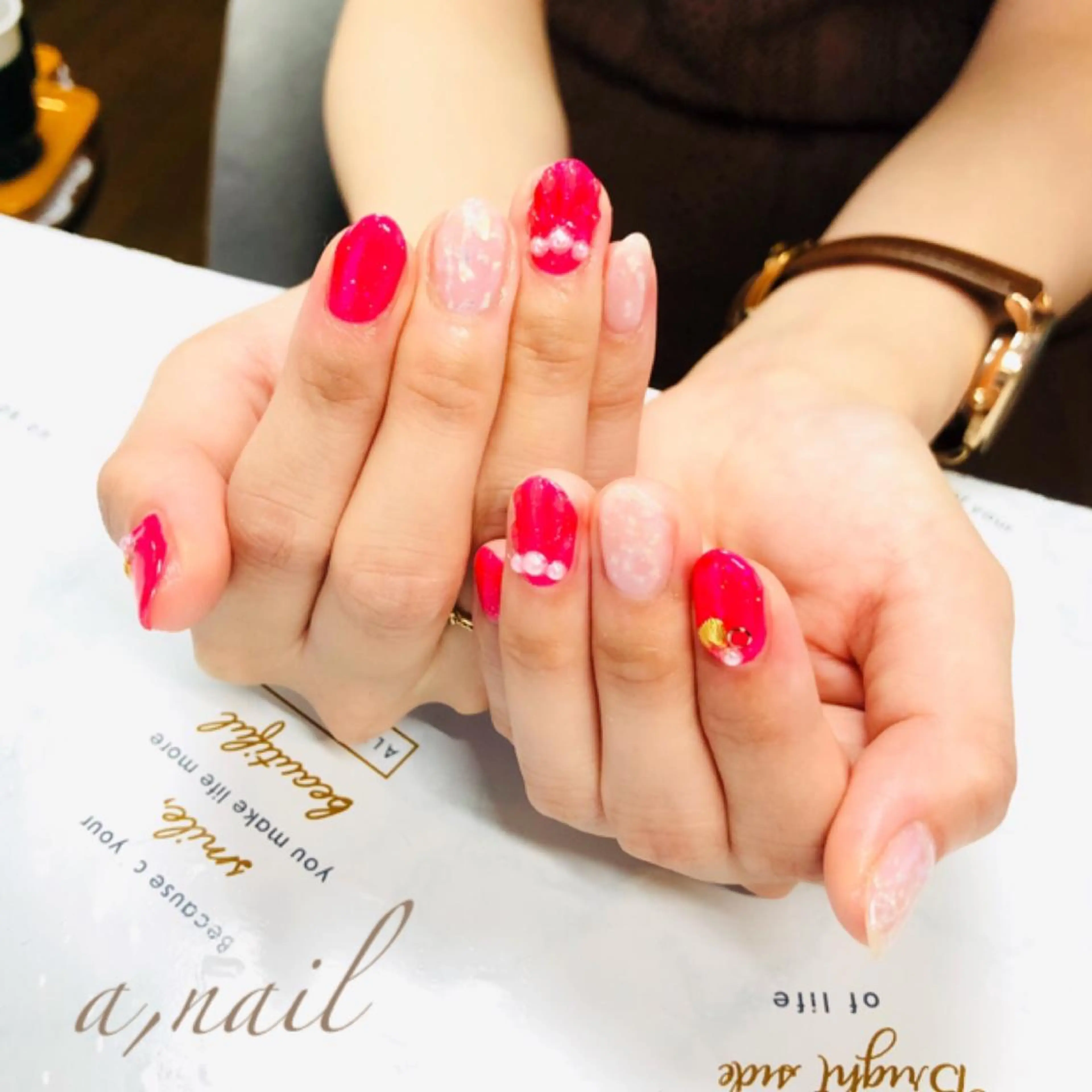 ネイル フットネイル ジェルネイル グラデーション ラメ(グリッター) ラメグラデーション ハンドネイル ネイルサロン エーネイルのネイルデザイン