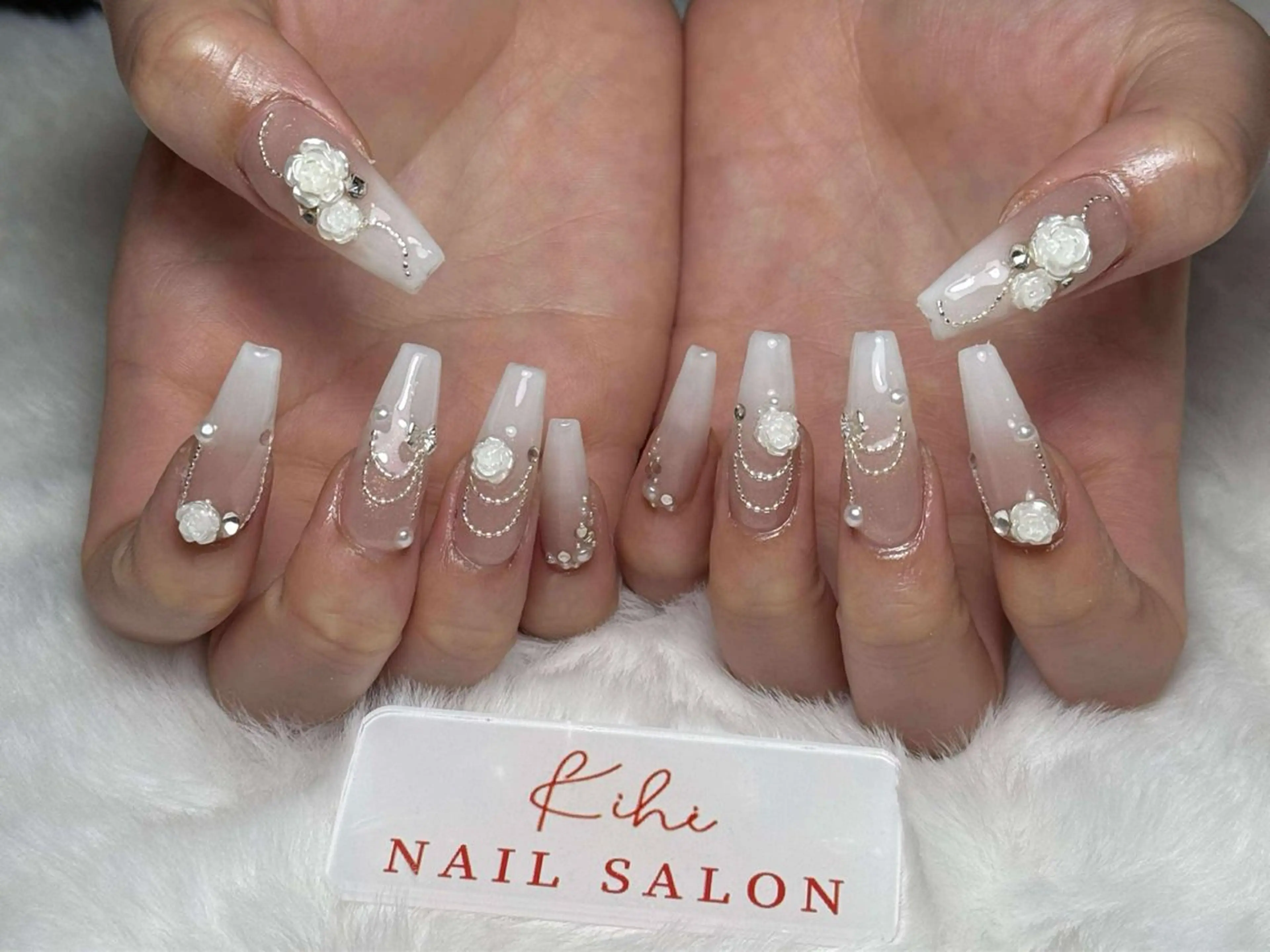 ネイル アートネイル フレンチネイル ジェルネイル グラデーション 韓国ネイル ハンドネイル 💕鈴木ユリ パラジェル/オフ無料のネイルデザイン