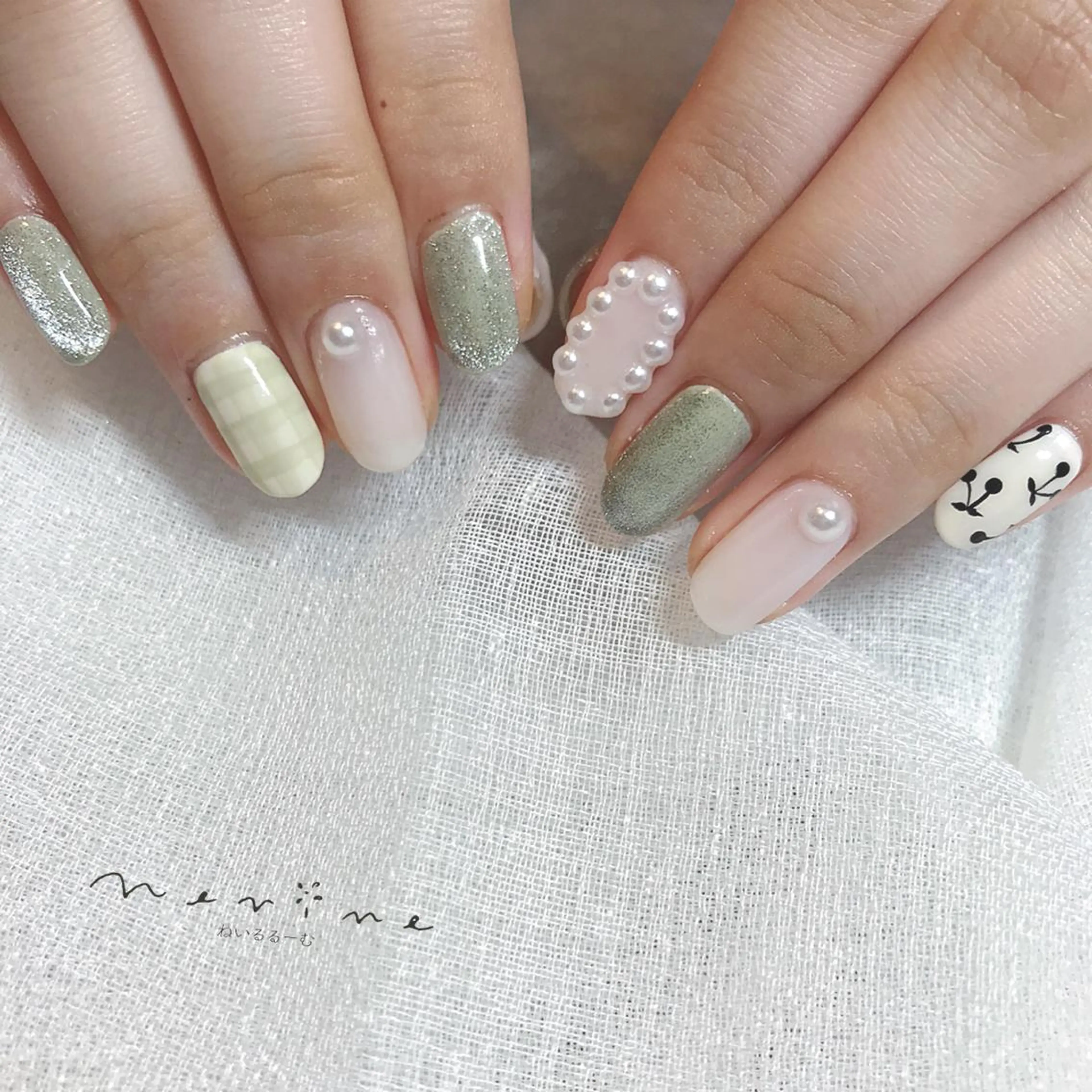 ネイル NAILST Naomiのネイルデザイン