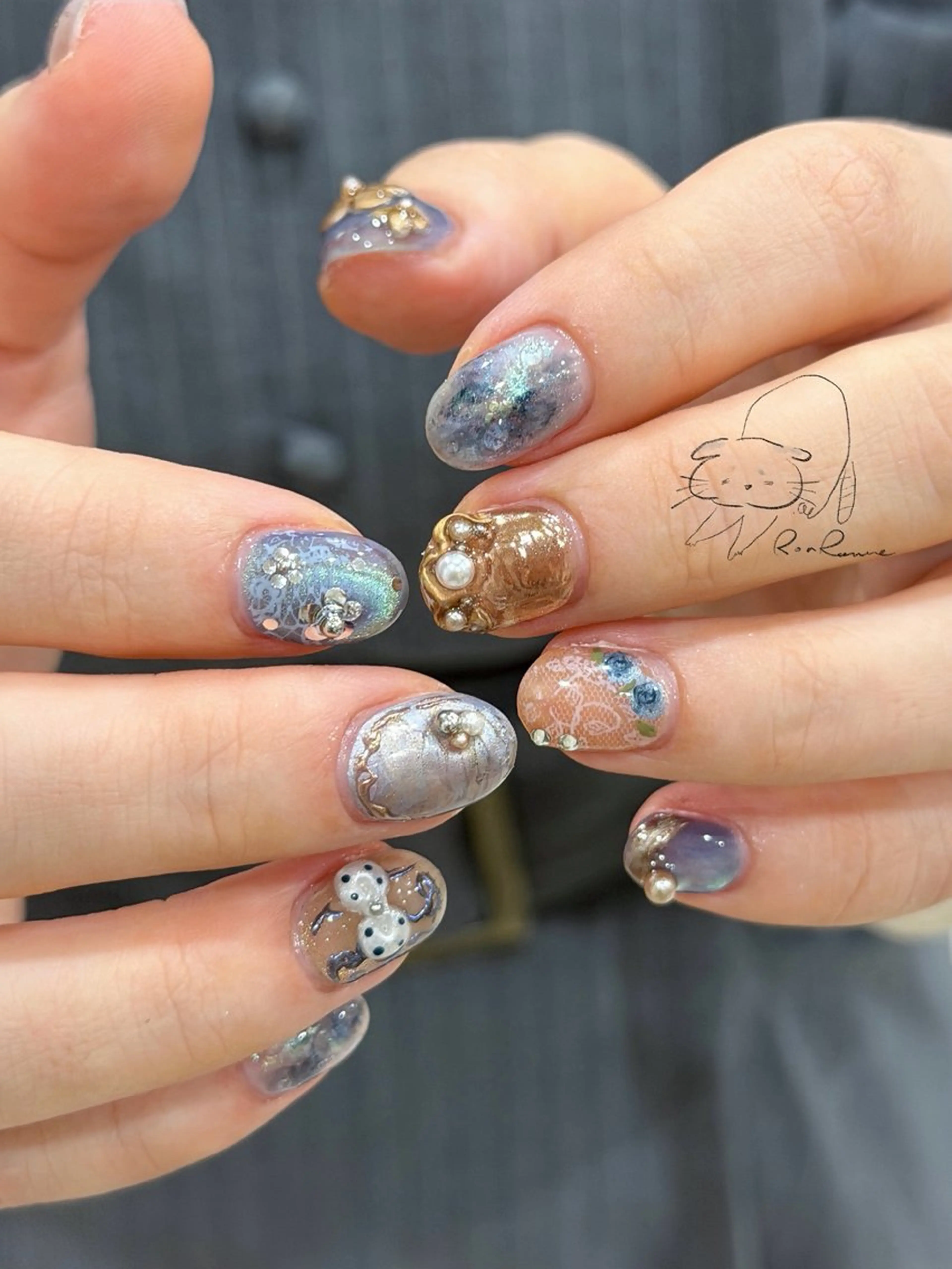 ネイル オーロラネイル 長さ出し フレンチネイル ジェルネイル ミラーネイル ハンドネイル ronronne .のネイルデザイン