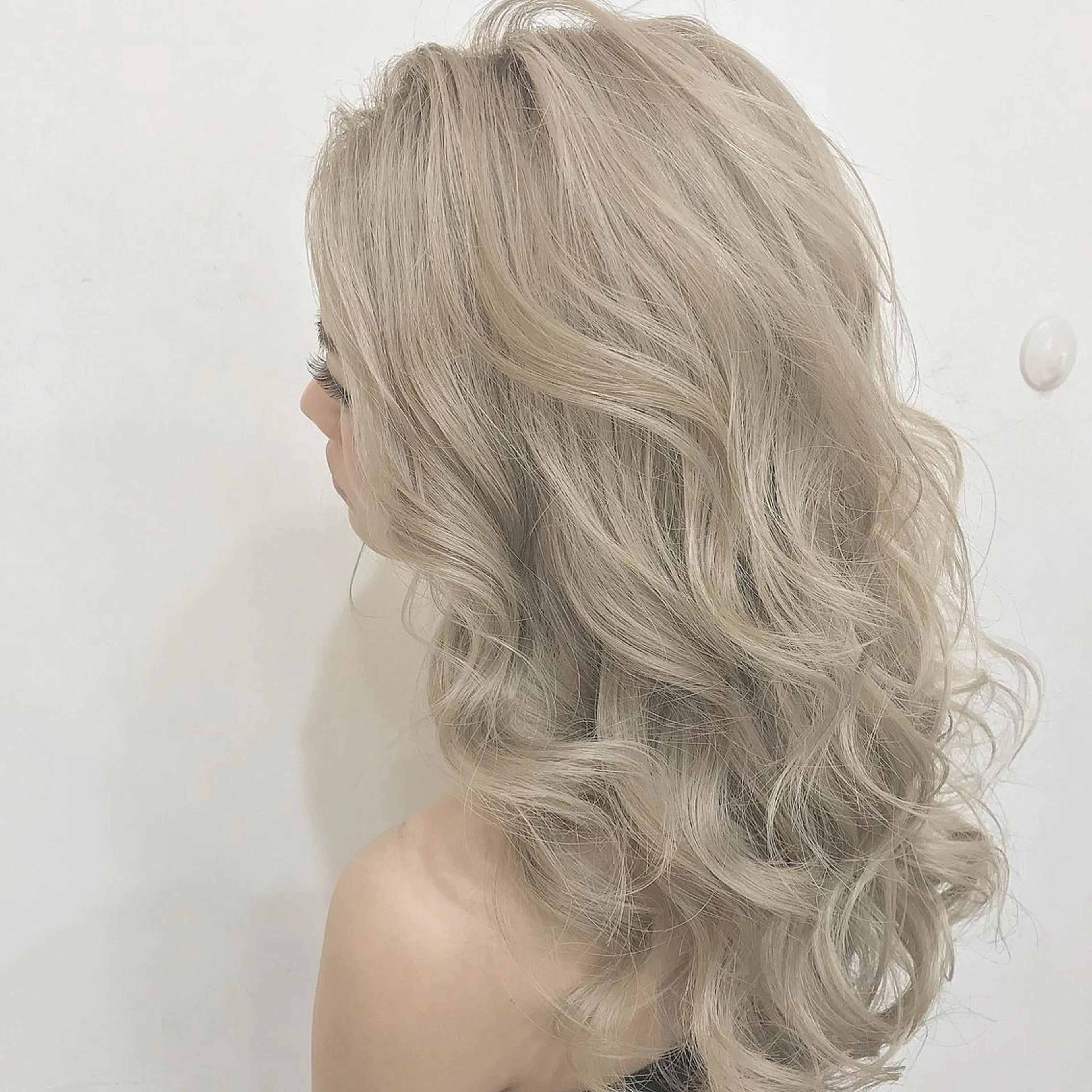 ミディアム カラー ヘアカラー トリートメント にしき さんのヘアスタイル