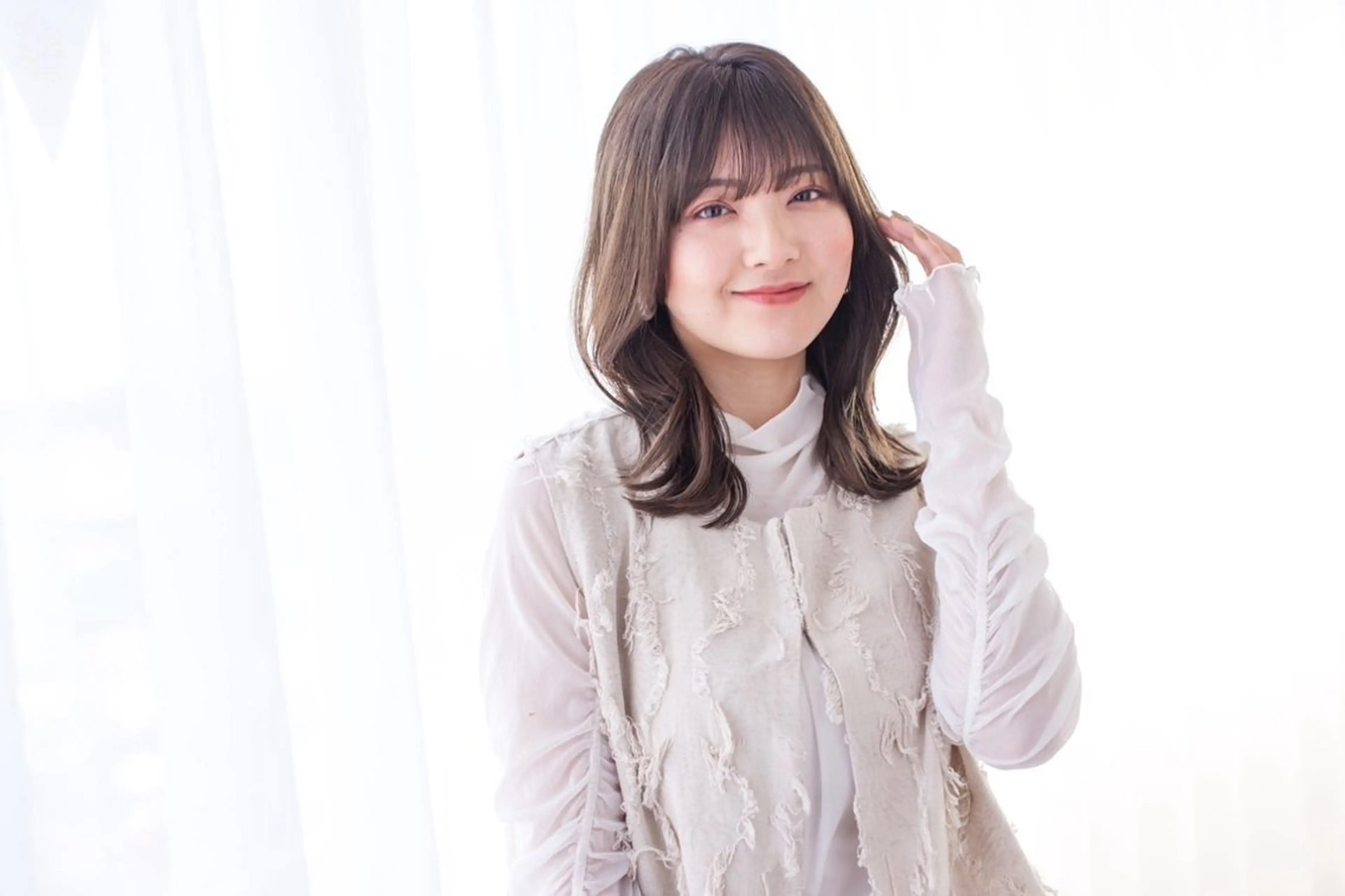 セミロング カラー 🌙Ash中目黒 RENAのヘアスタイル