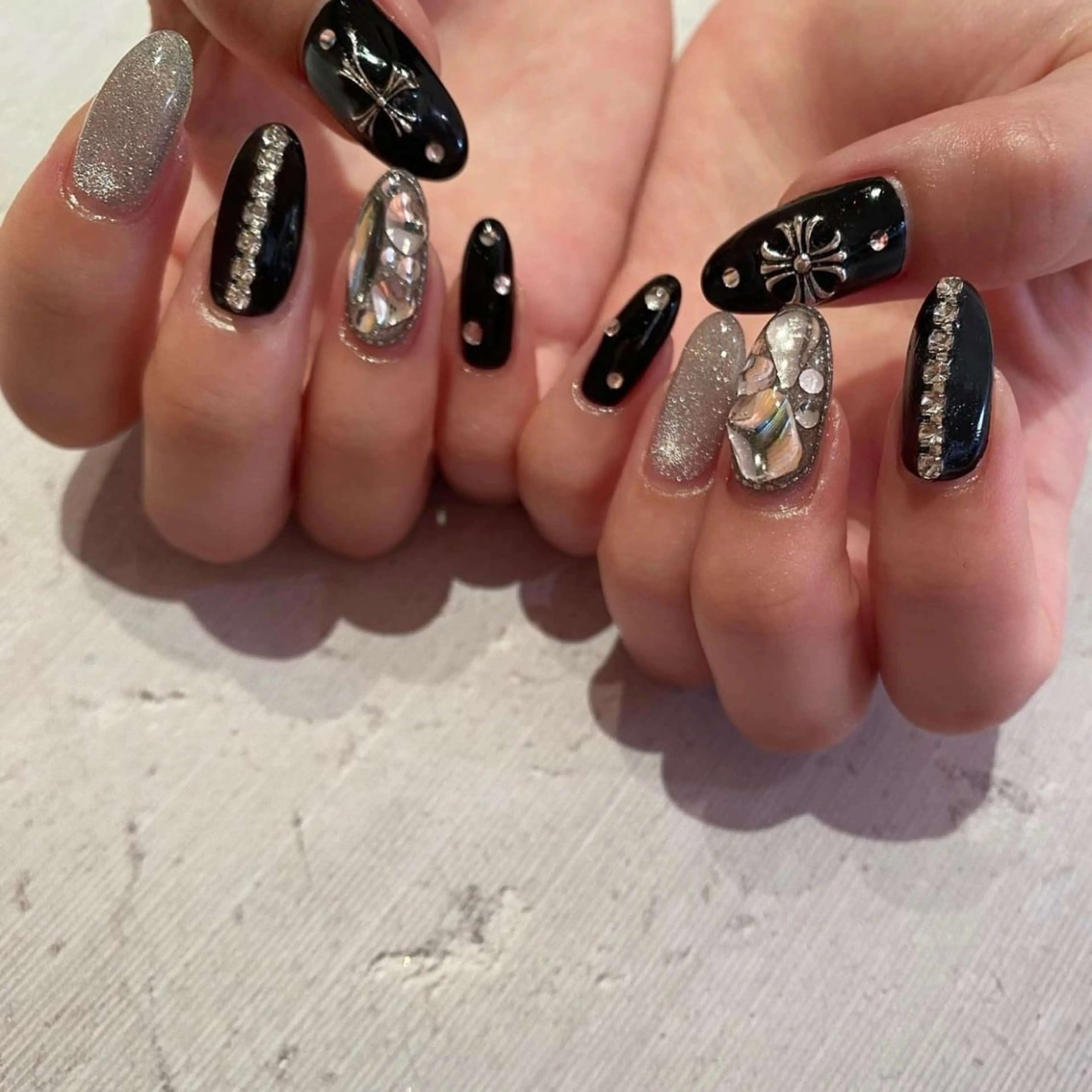 オフ無 ハンド持ち込みデザインネイル୨୧の写真