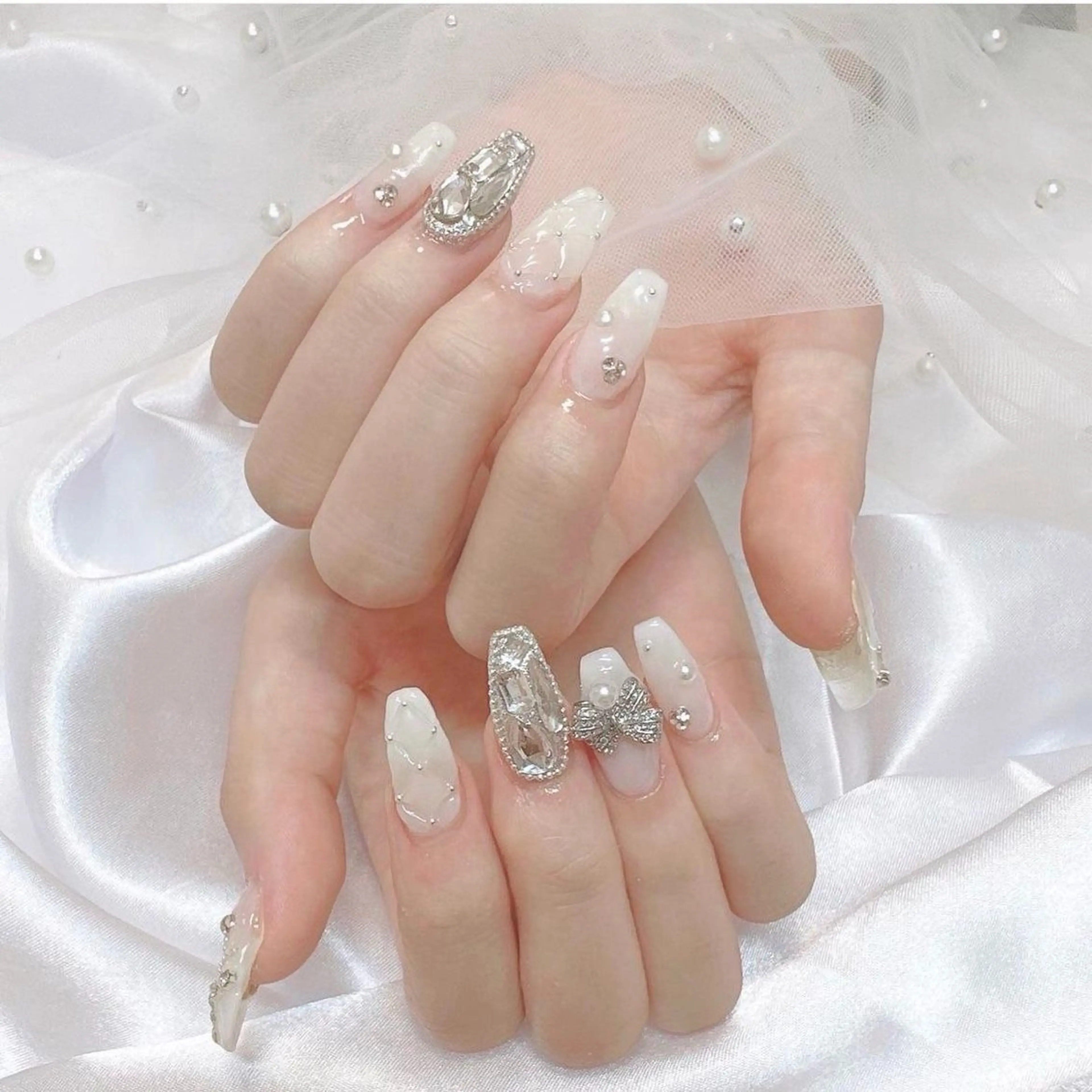 ネイル フレンチネイル グラデーション 韓国ネイル マグネットネイル ミラーネイル ハンドネイル Vp ネイルのネイルデザイン