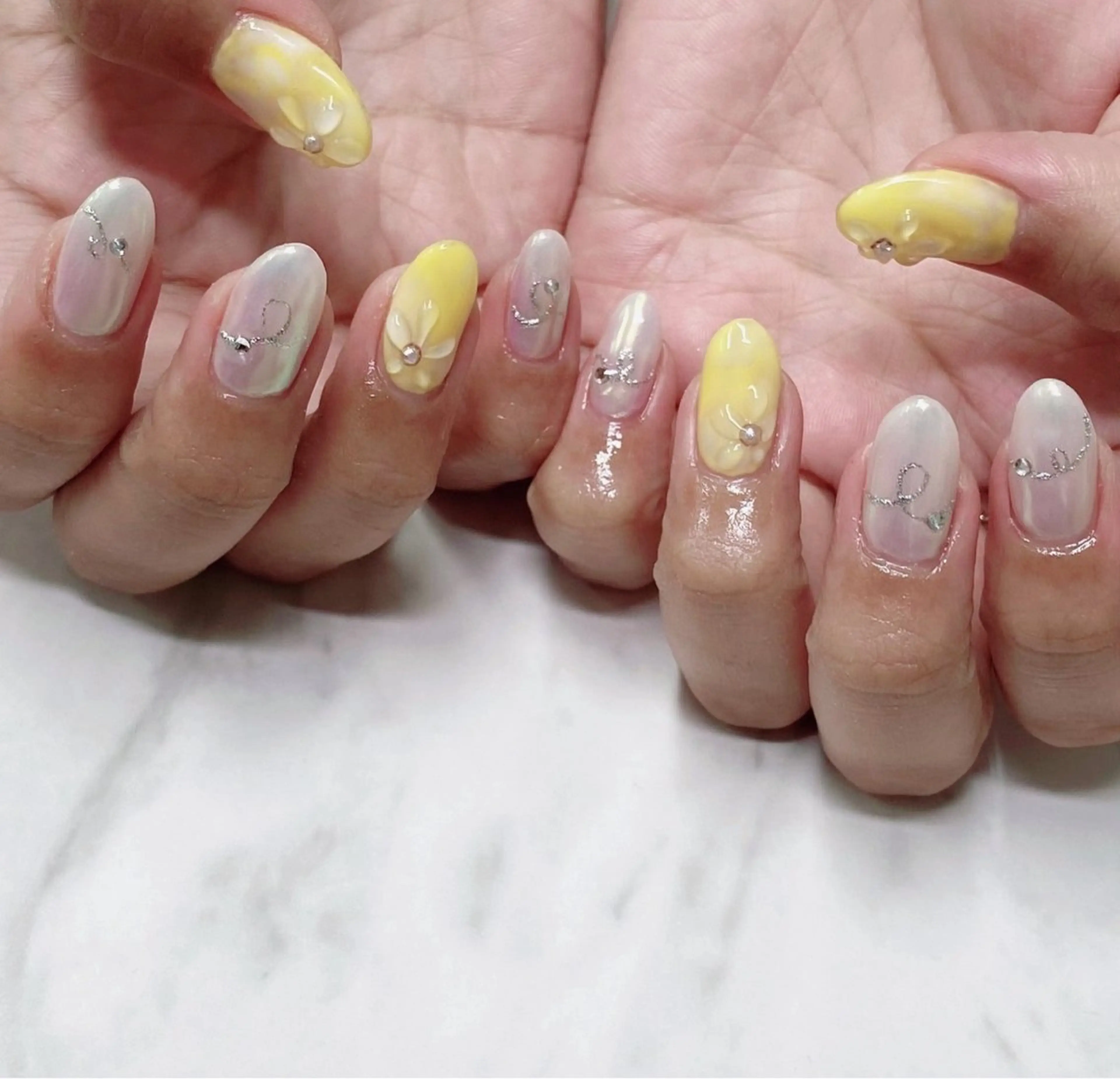 ネイル ハンドネイル 🫧‪Yuri🫧 5月予約受付中✨のネイルデザイン