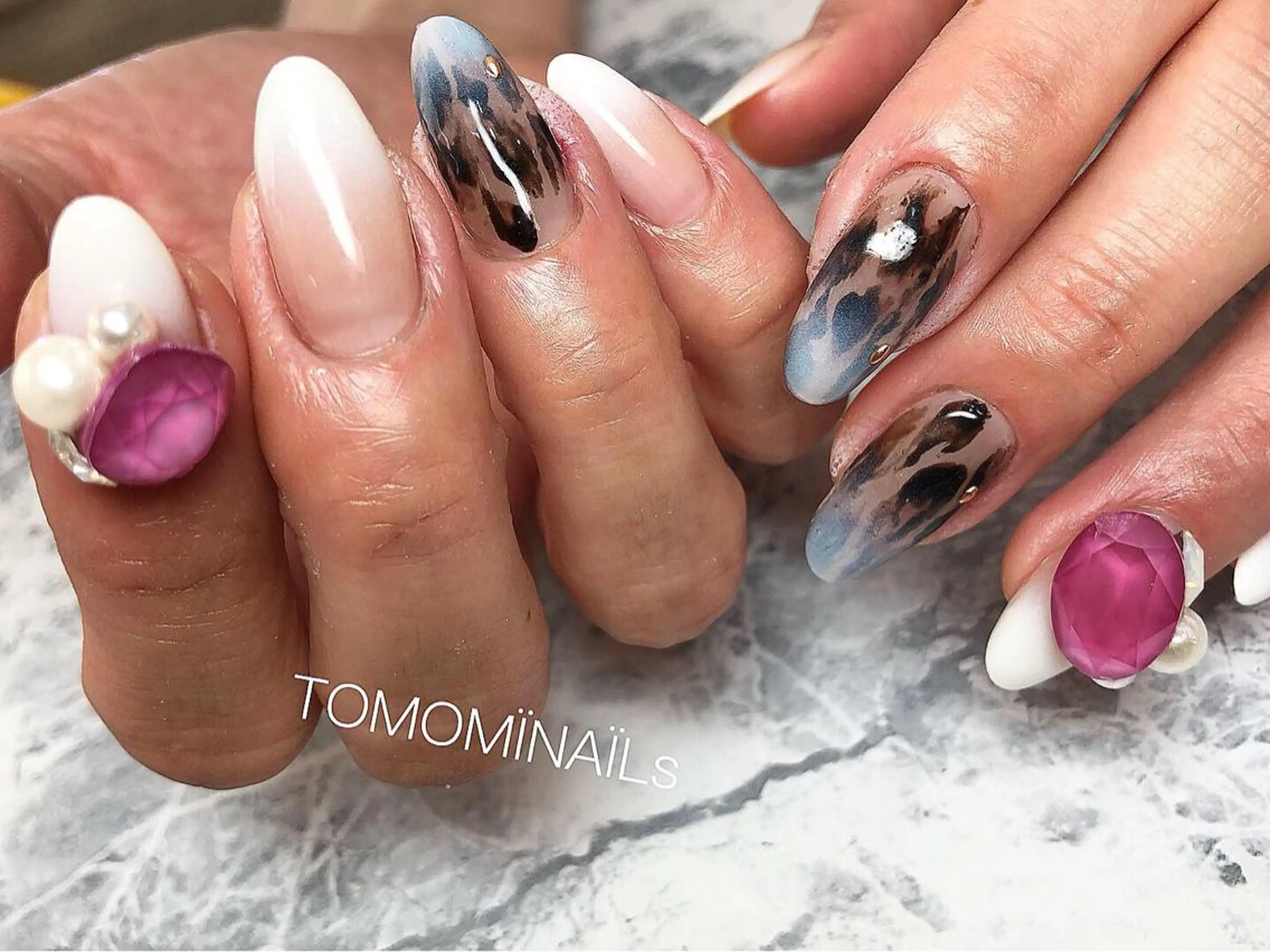 ネイル TOMOMI NAILsのネイルデザイン