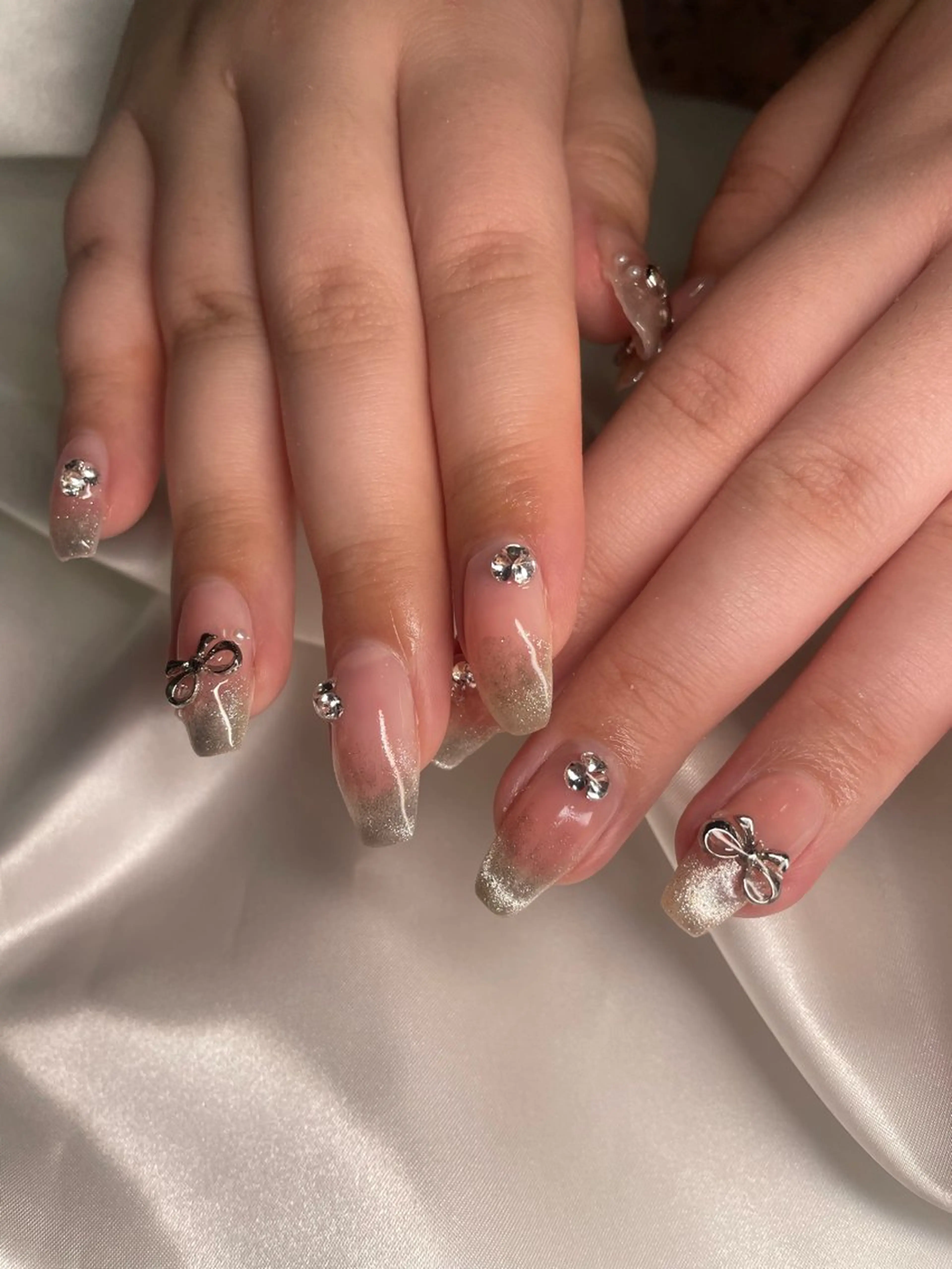 ネイル Nailstudio Hulmのネイルデザイン