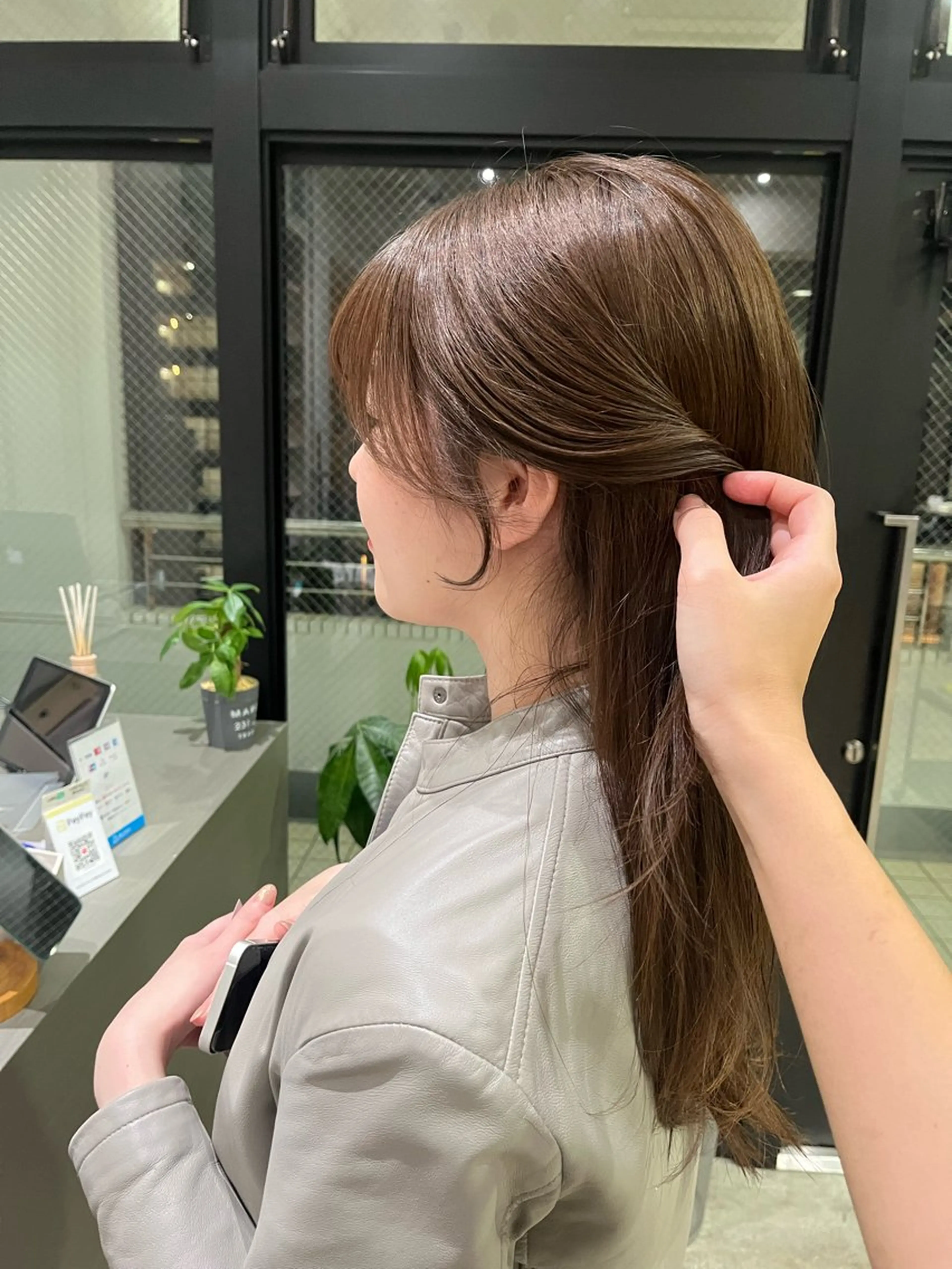 ロング 顔周りカット 髪質改善×ブリーチ 無しWカラー🫧天神のヘアスタイル
