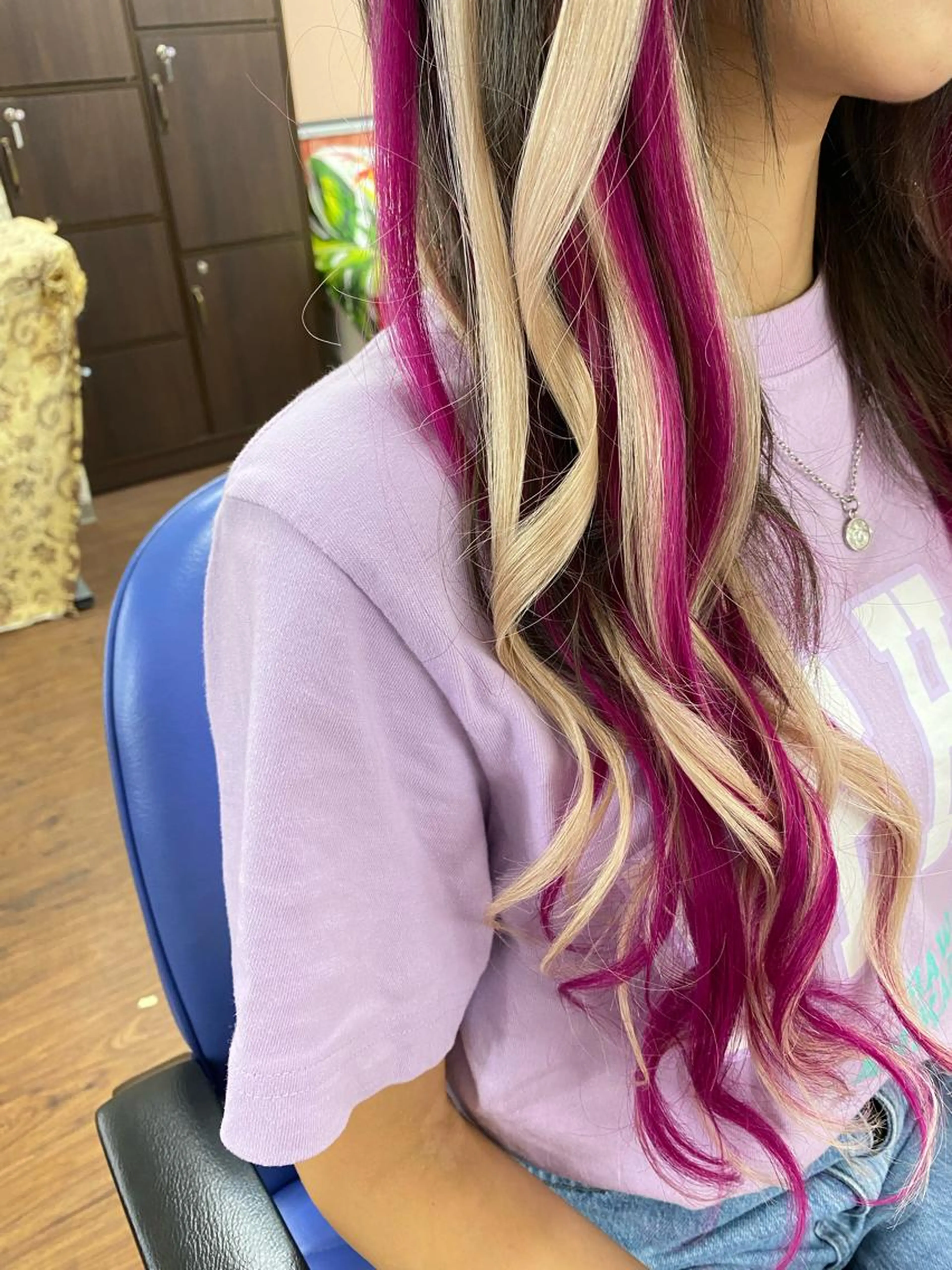 カラーエクステ【インナーやハイライトに】フルカラー＋シールエクステ20枚 ￥12900の写真