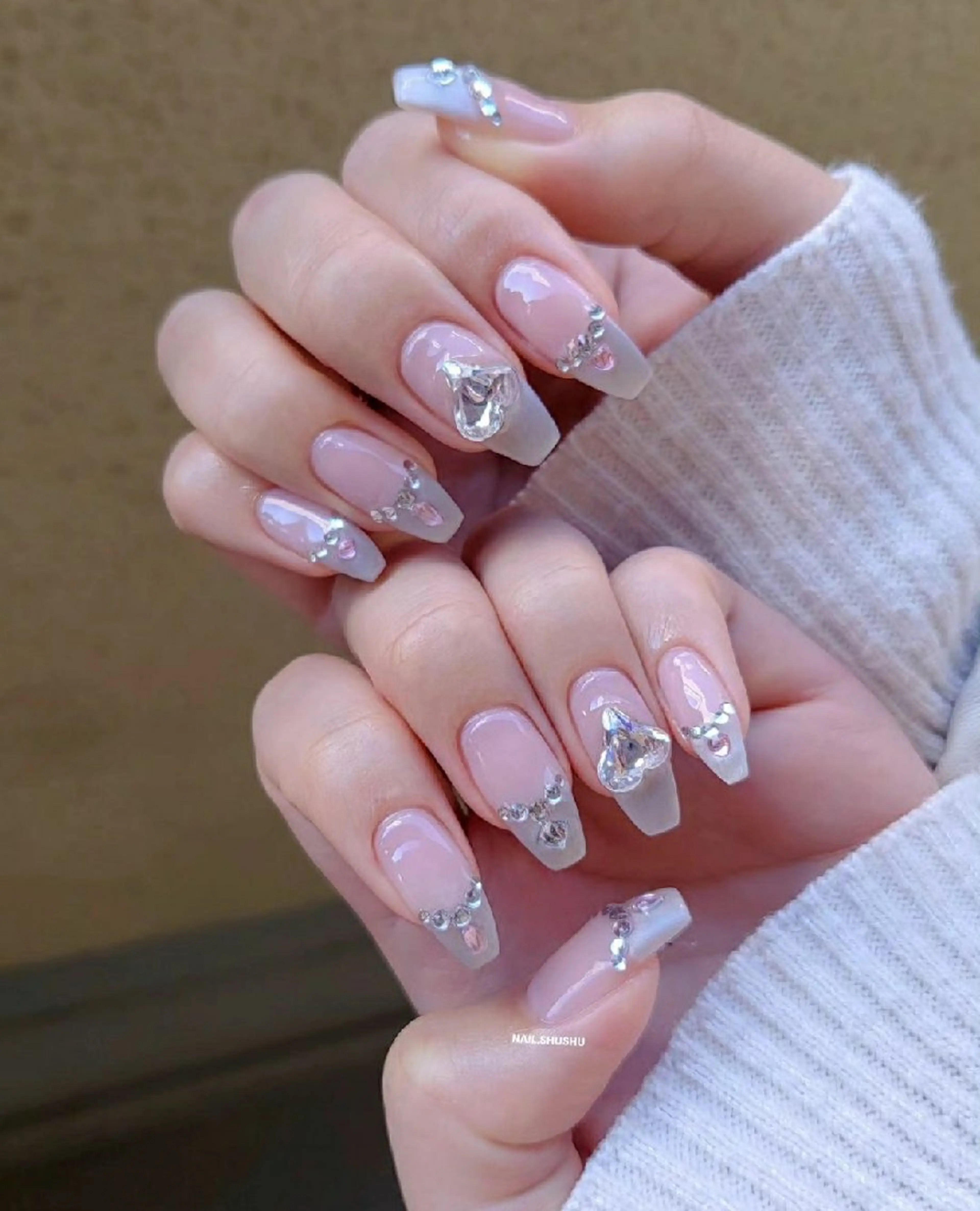 ネイル 持ち込み ニュアンスネイル ワンカラーネイル シンプルネイル 冬ネイル ハンドネイル 3dパーツ/流行り 👧shushu❤️のネイルデザイン