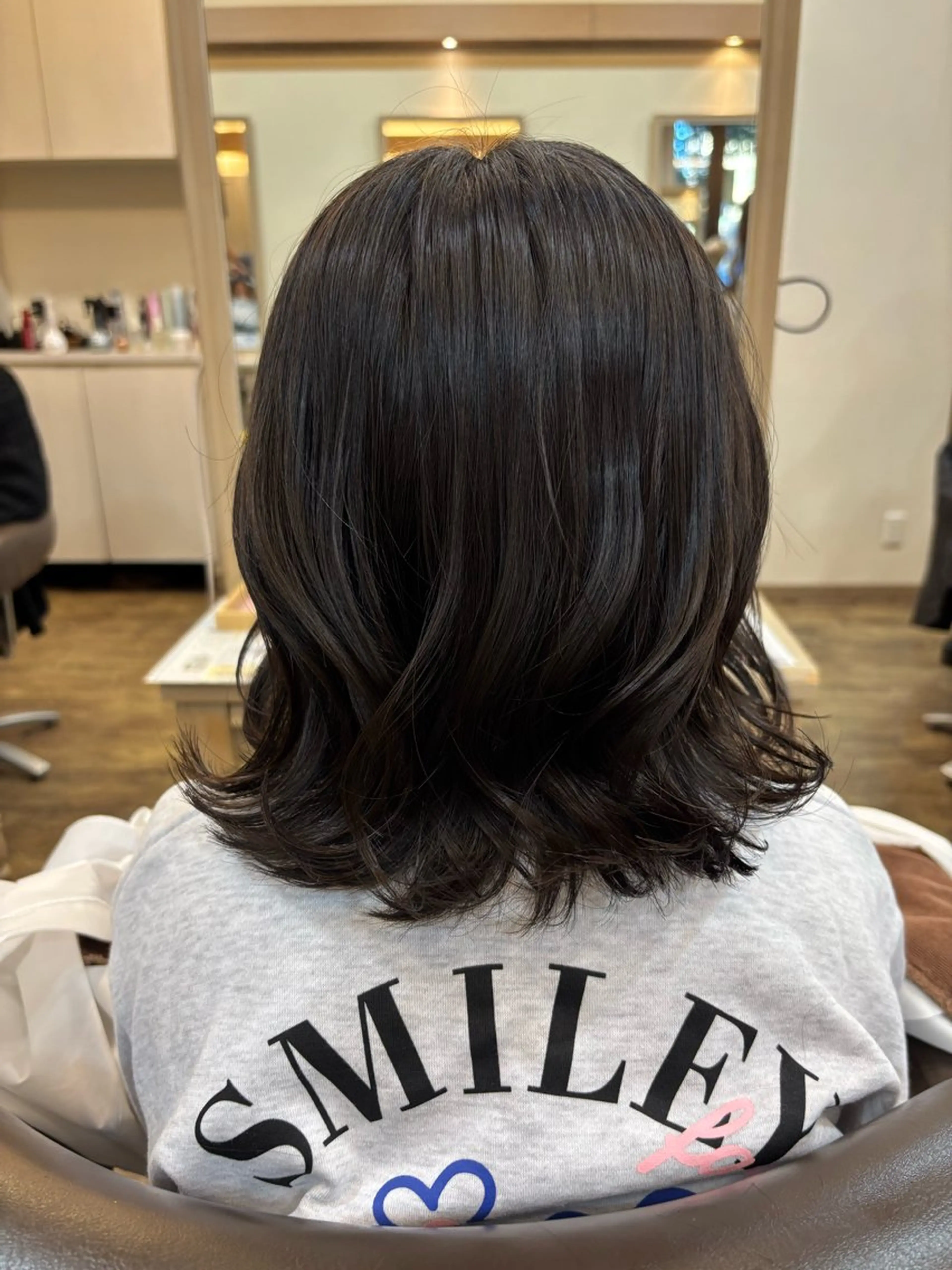 ミディアム 長嶋 花梨のヘアスタイル