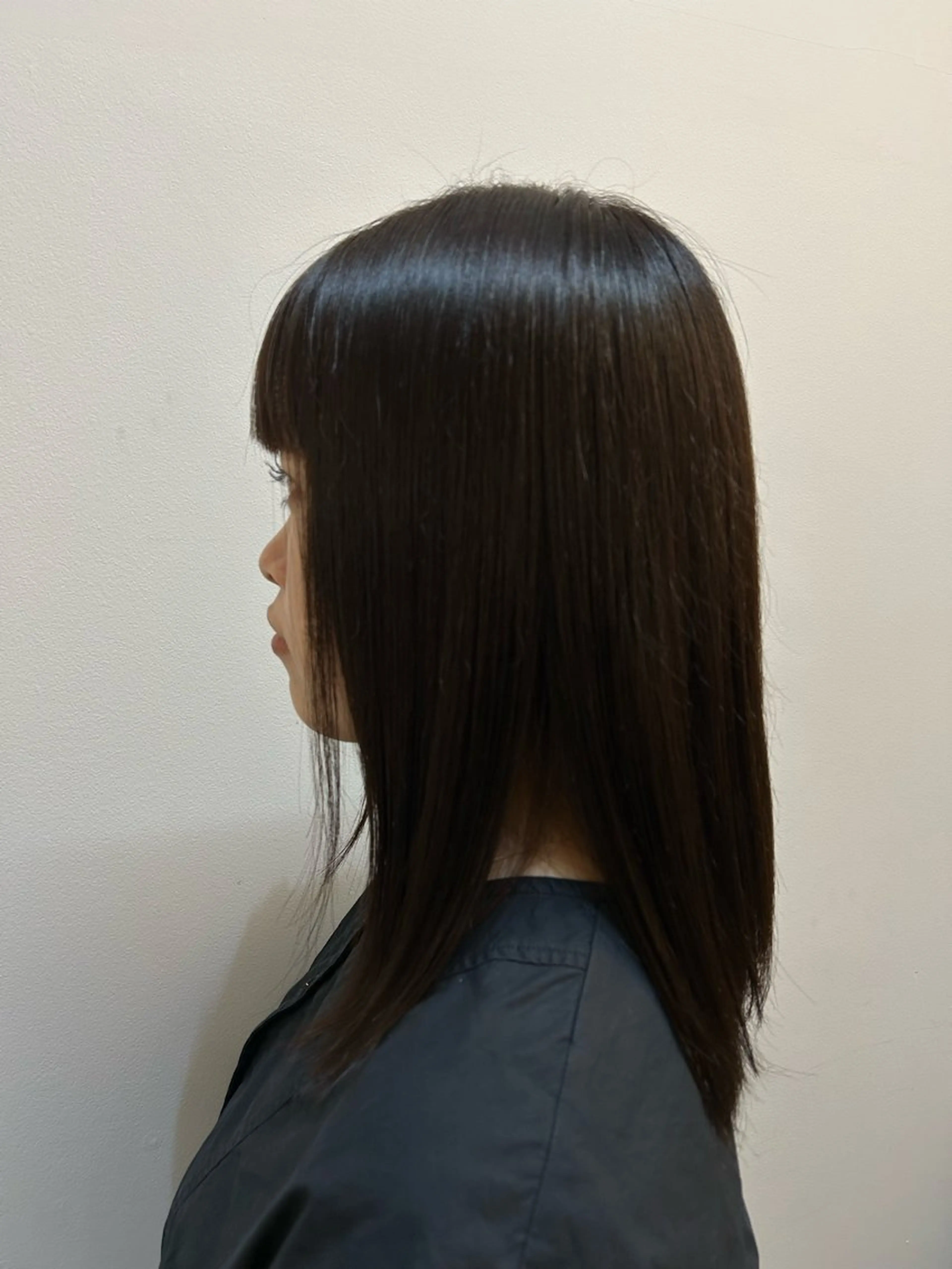 ミディアム カラー ヘアカラー トリートメント 生田 比奈のヘアスタイル