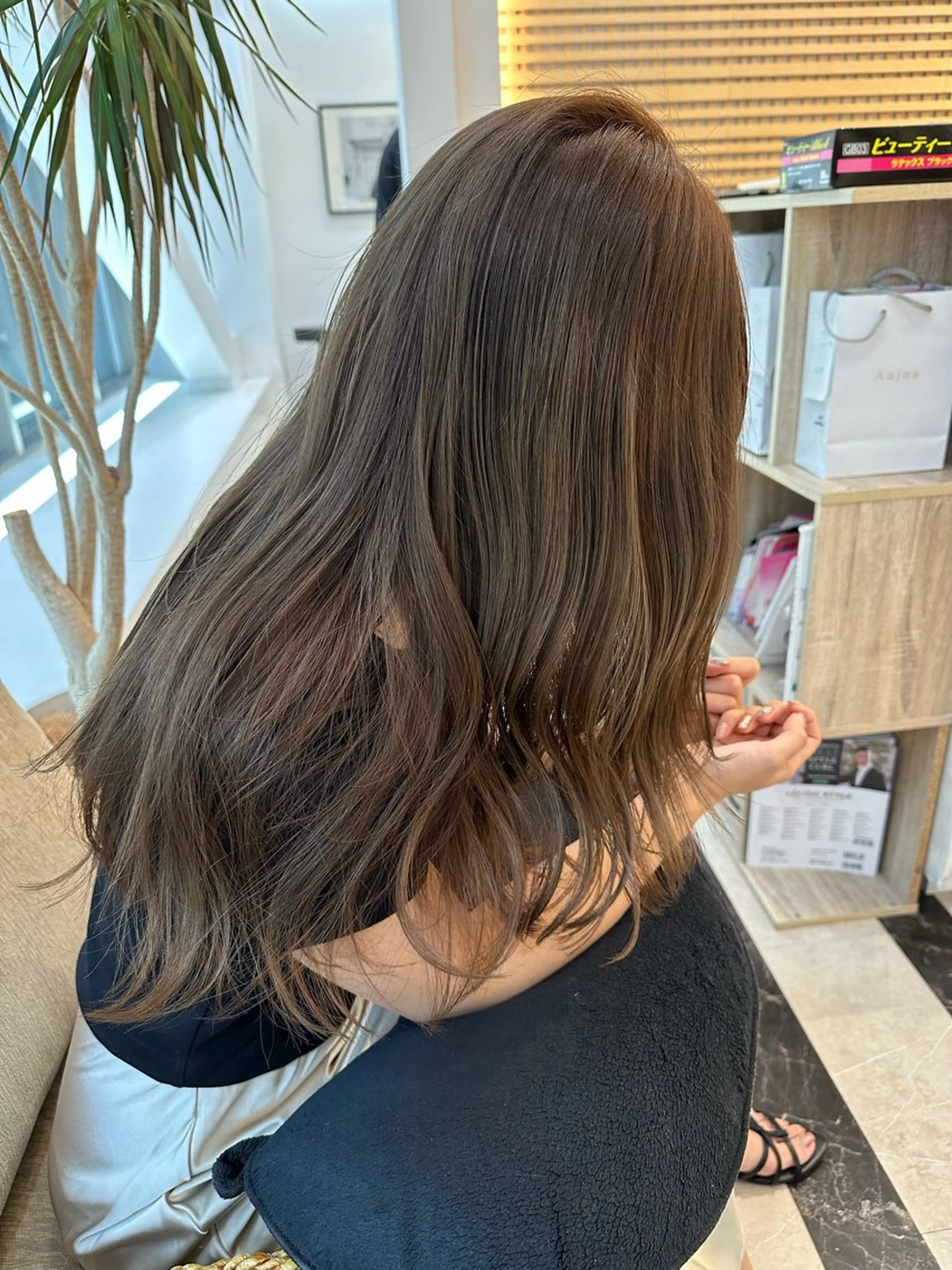 ロング カラー カット ヘアカラー トリートメント 韓国風/顔周りカット /髪質改善RYOTAのヘアスタイル