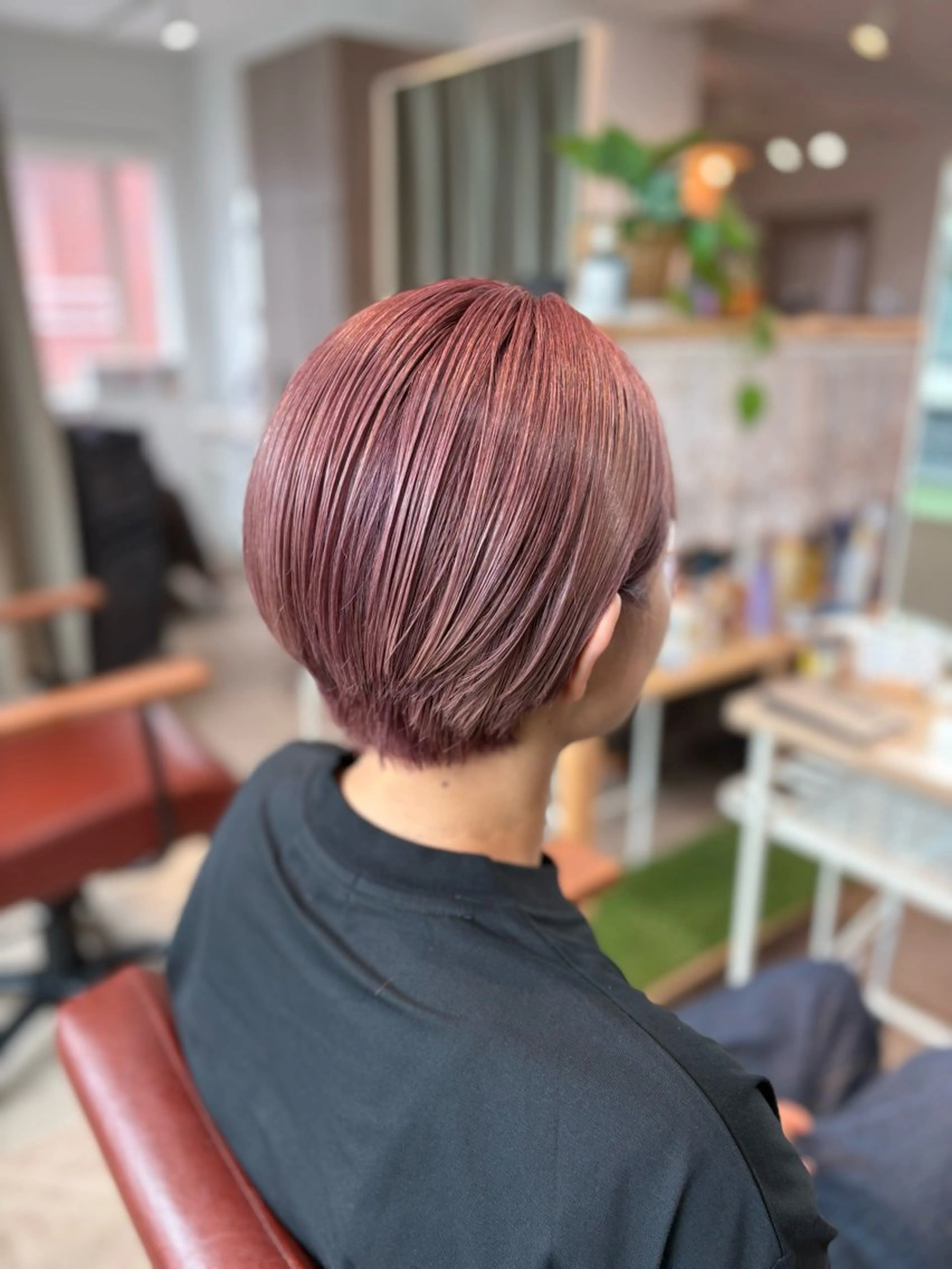 ショート カラー 檜山 知可子のヘアスタイル