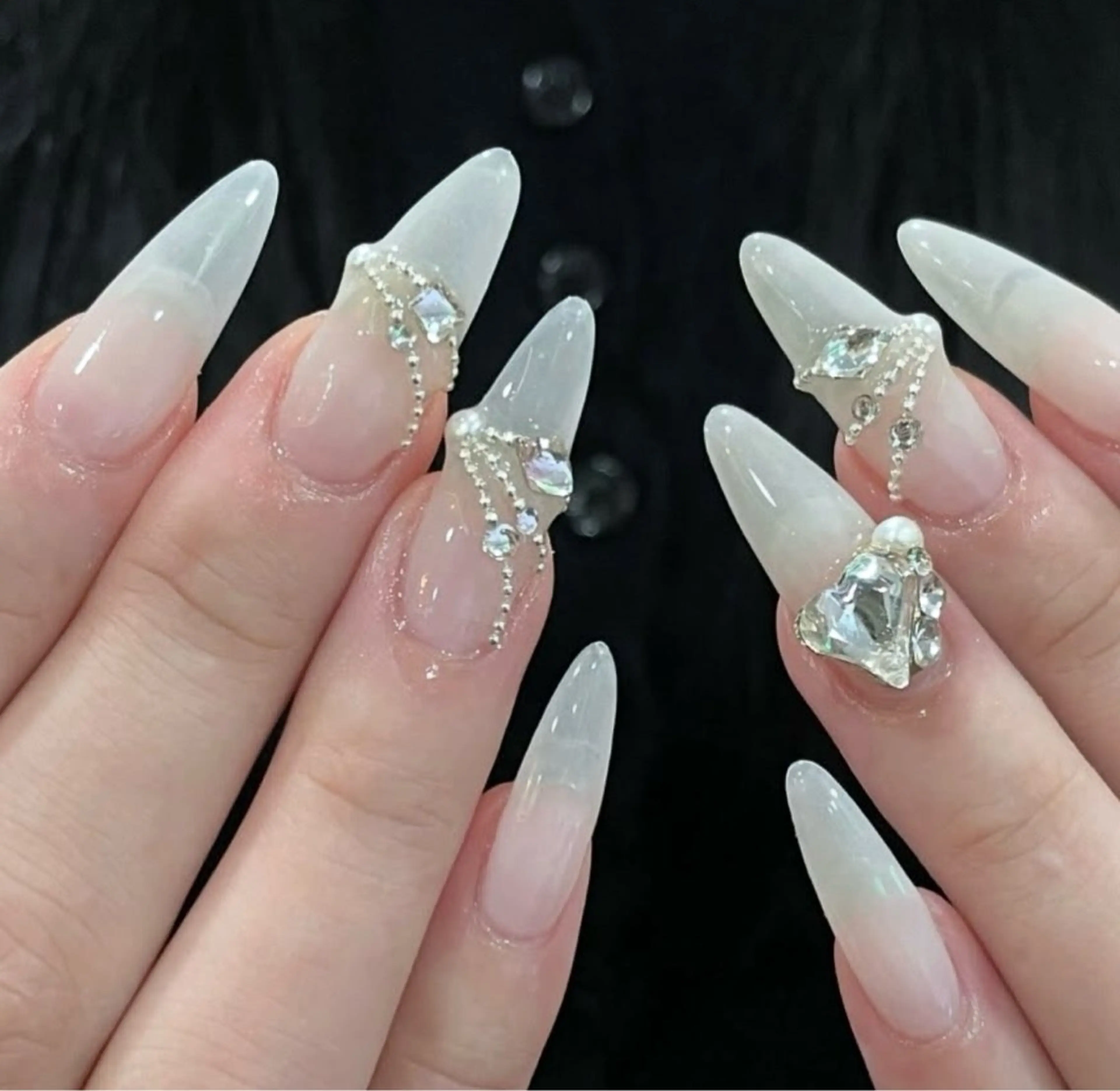 ネイル ハンドネイル BERA NAILSのネイルデザイン