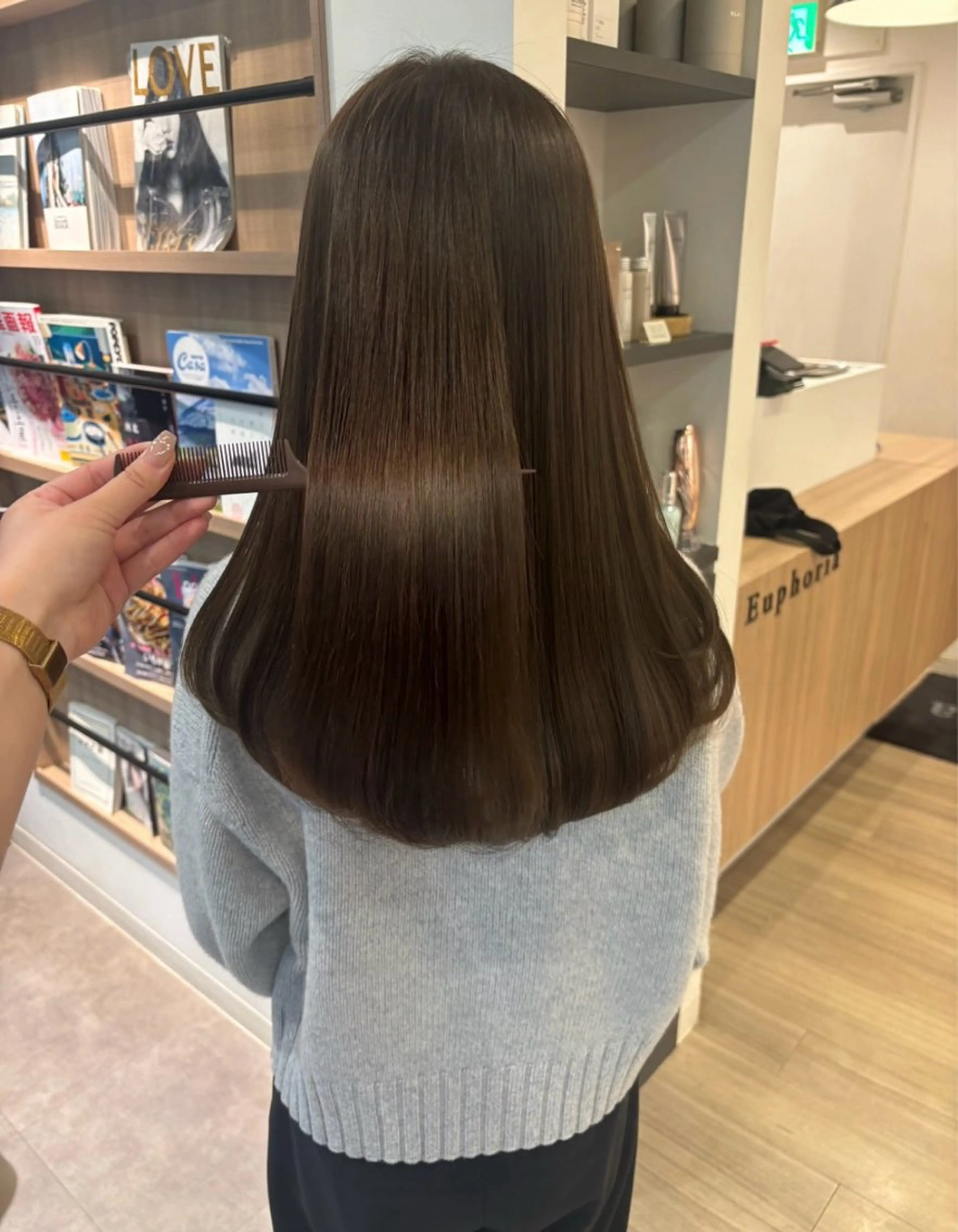 ミディアム 髪質改善 縮毛矯正 トリートメント モテ髪‎🫧赤み消し カラー表参道きょうこのヘアスタイル