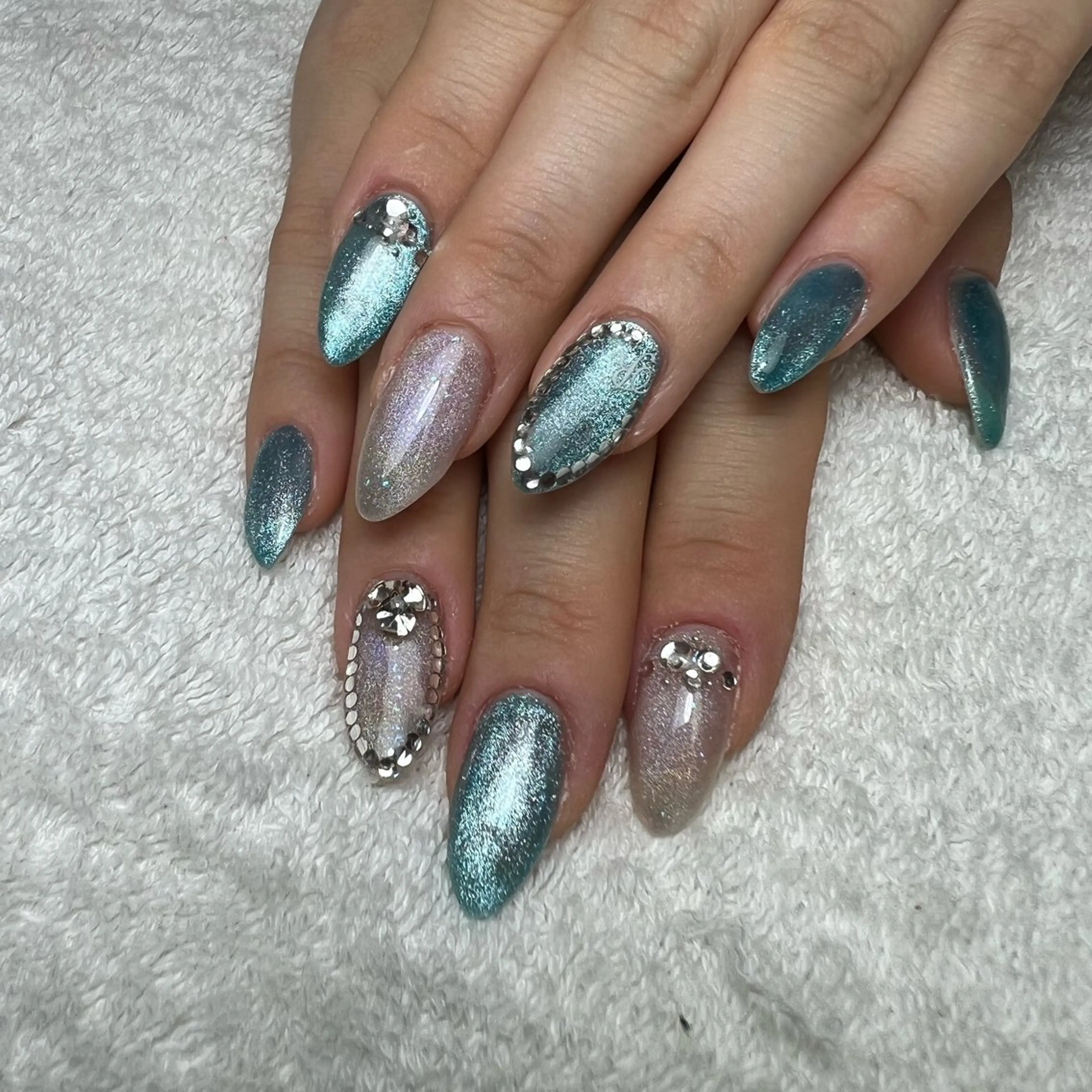 ネイル キラキラネイル マグネットネイル ハンドネイル COCO +のエステ・リラクイメージ