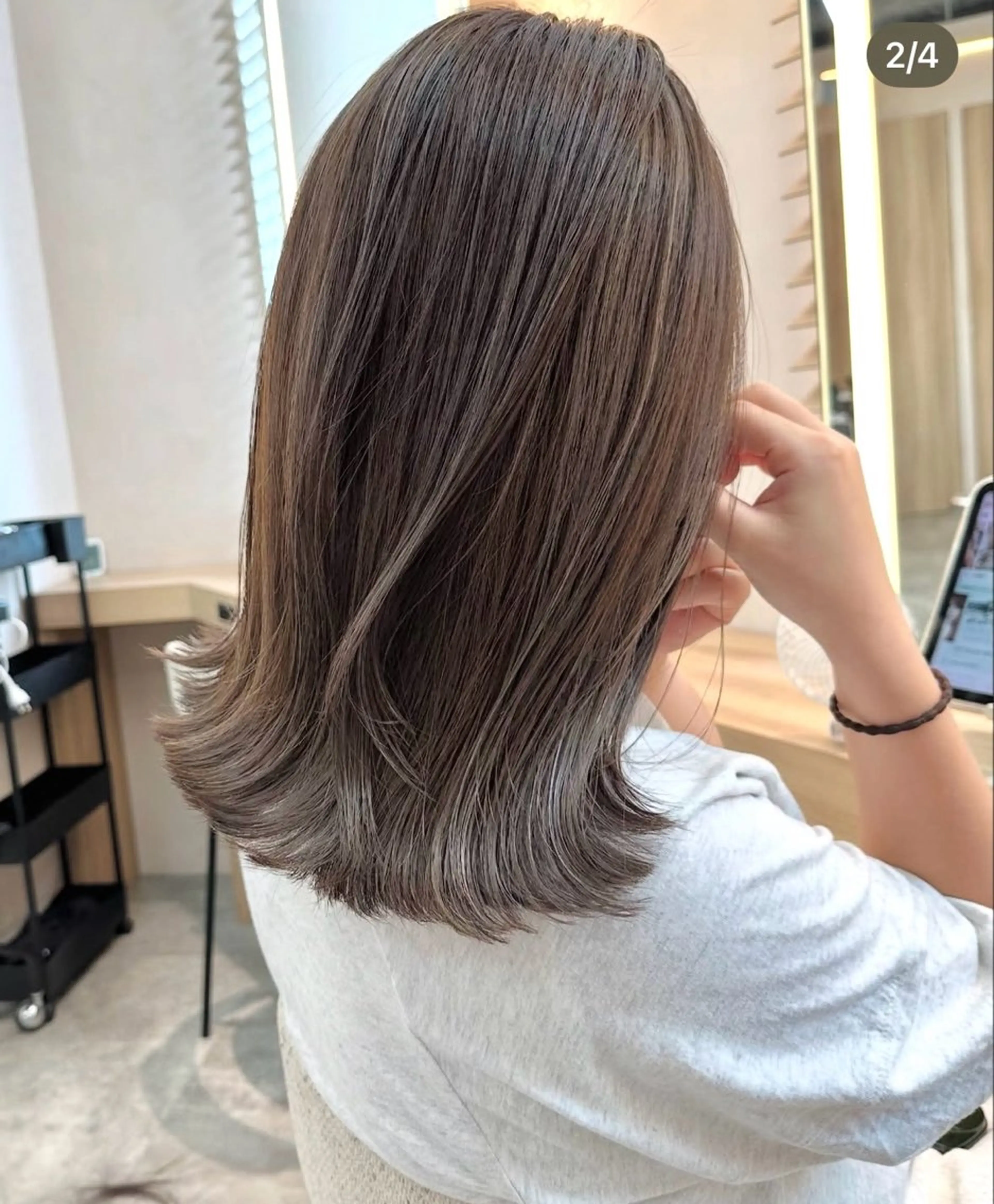 ミディアム ハイライト Ways TOKYOのヘアスタイル