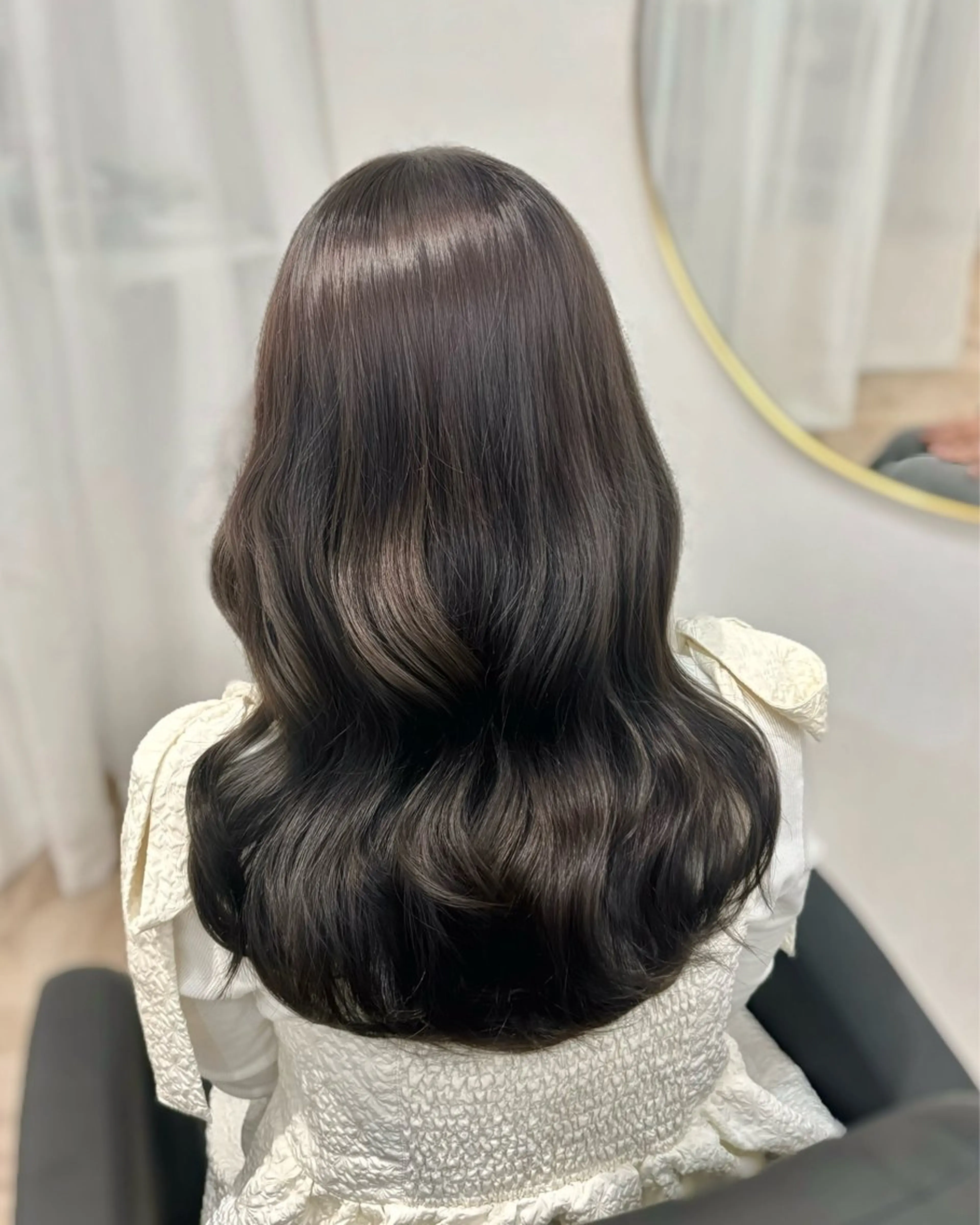 ロング カラー ブラウンカラー チョコレートブラウン カット ヘアカラー 𝒎𝒐𝒆🩰 名駅/ヘアメ/暖色♡のヘアスタイル