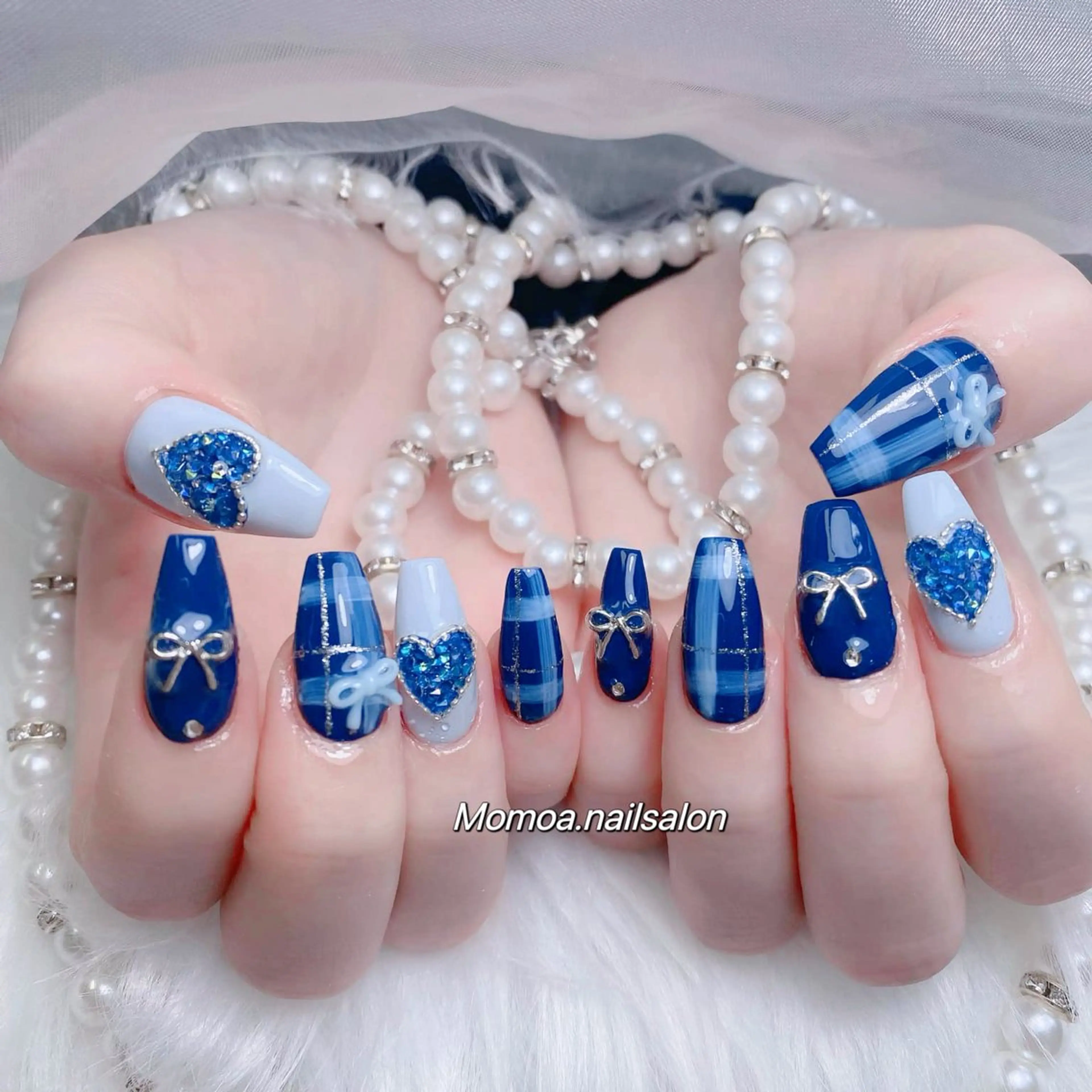 ネイル 成人式 ジェルネイル ロングネイル マグネットネイル ミディアムネイル ハンドネイル MoMoA Nail ネイル長さ出し専門店のネイルデザイン