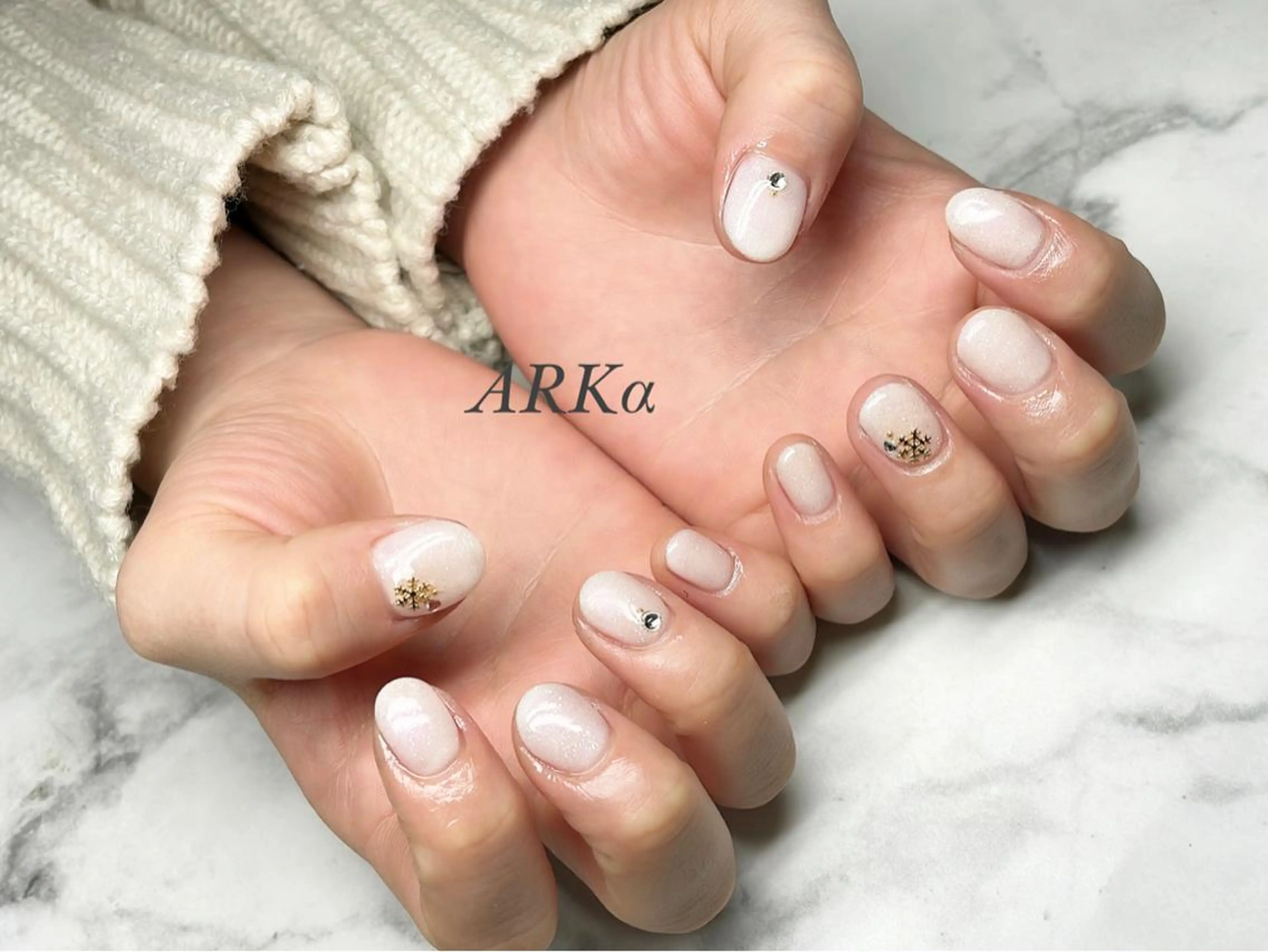 ネイル ワンカラーネイル ストーンネイル ハンドネイル ARKα Nishiのネイルデザイン