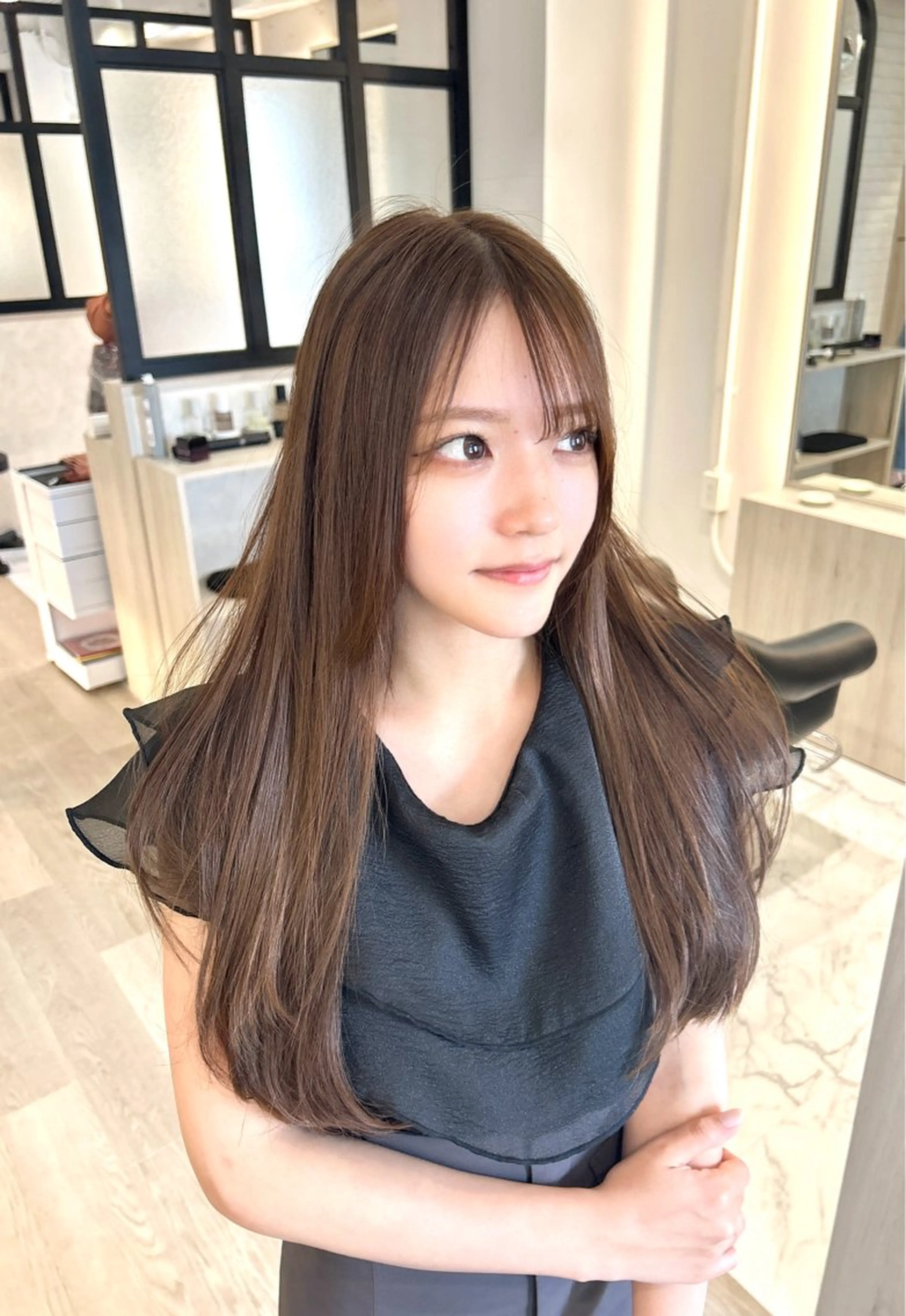 ロング カラー カット ヘアカラー トリートメント emi/髪質改善/ 韓国風/艶カラーのヘアスタイル