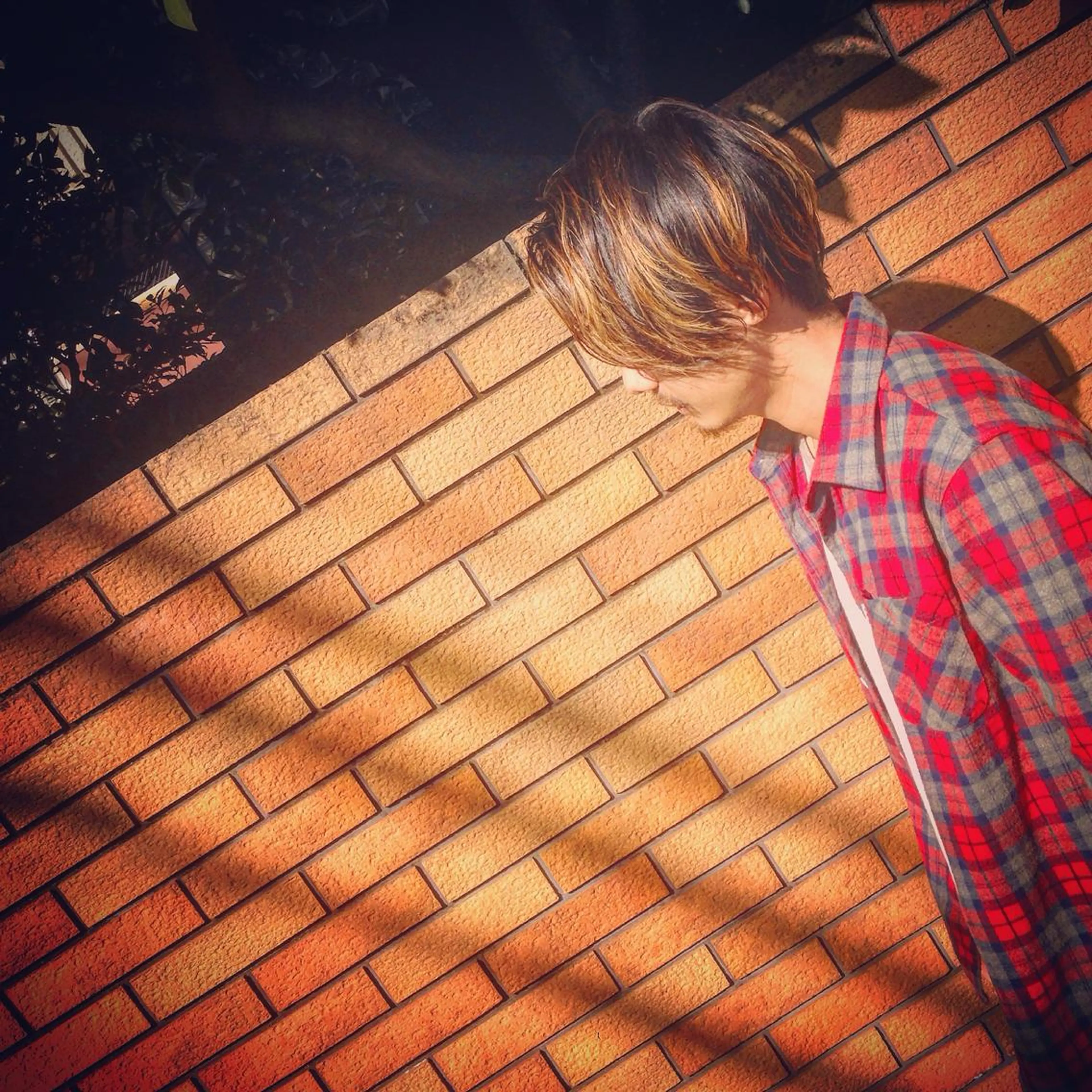 ショート カラー ショートレイヤー ブリーチ グラデーションカラー ハイライトカラー ハイライト cfr professional artist salon所属・佐野 智史のヘアスタイル