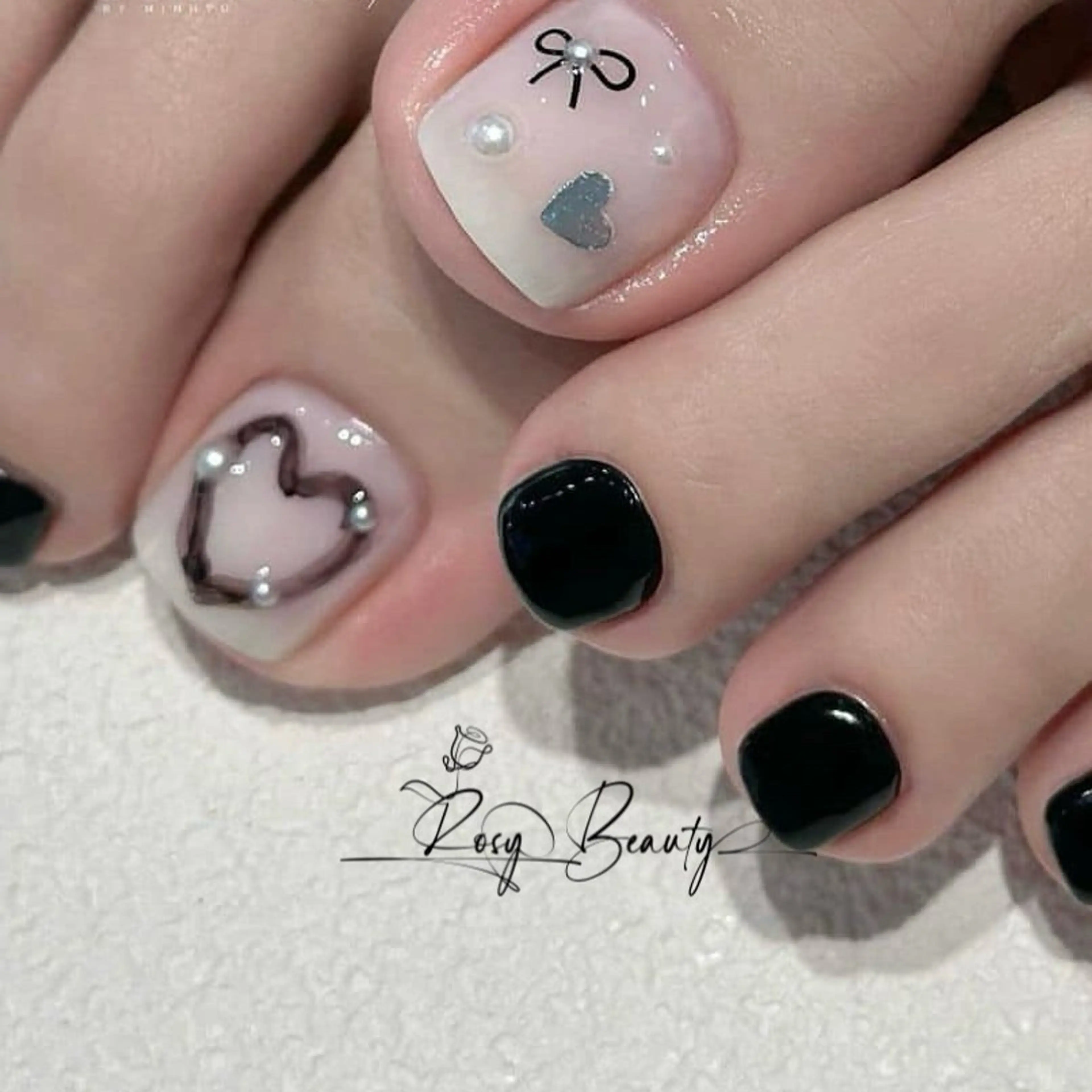 ネイル フットネイル RosyBeauty Salonのネイルデザイン