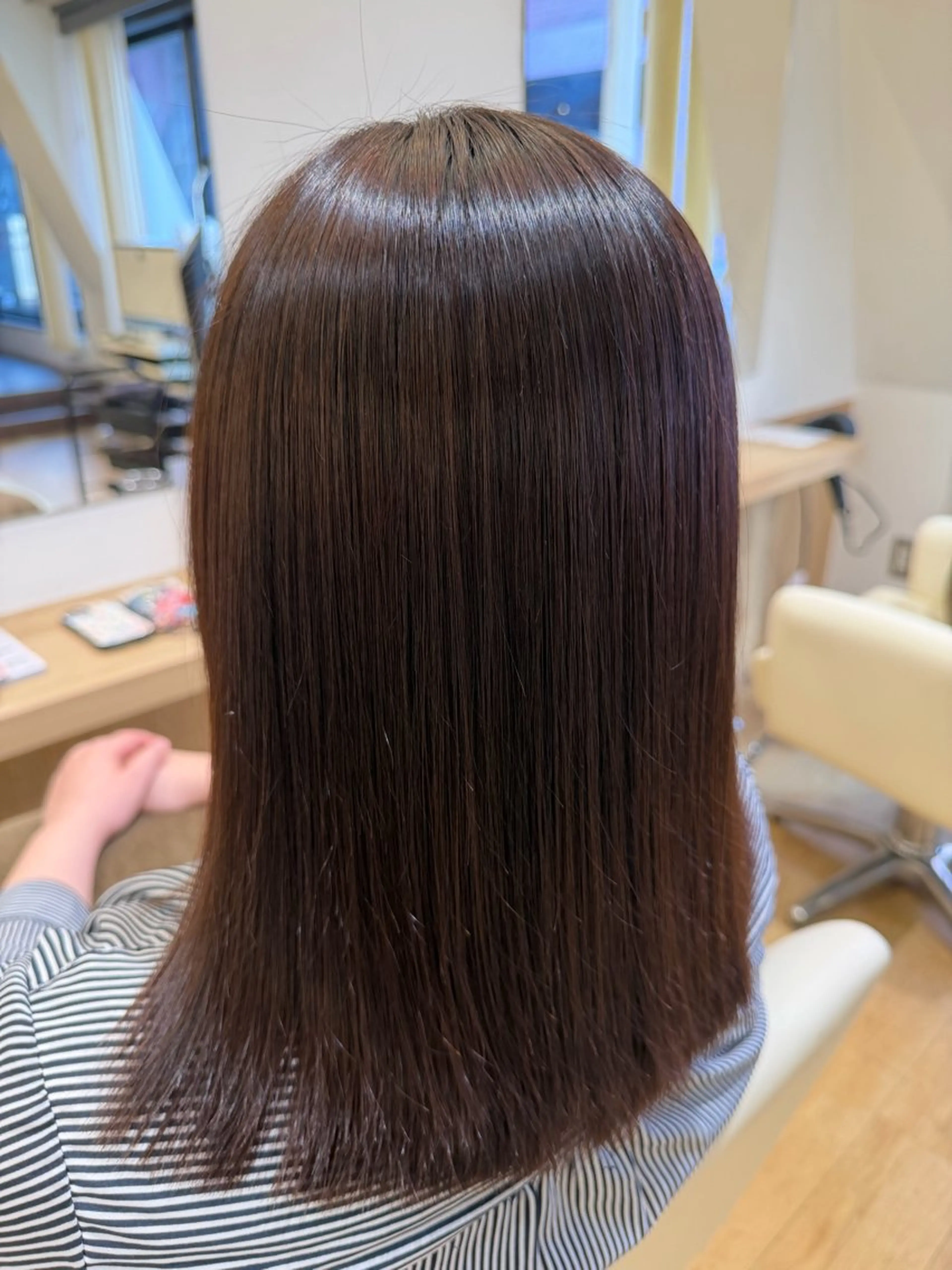 セミロング 縮毛矯正 カット 縮毛矯正 トリートメント bloomsweet 鈴木駿平のヘアスタイル