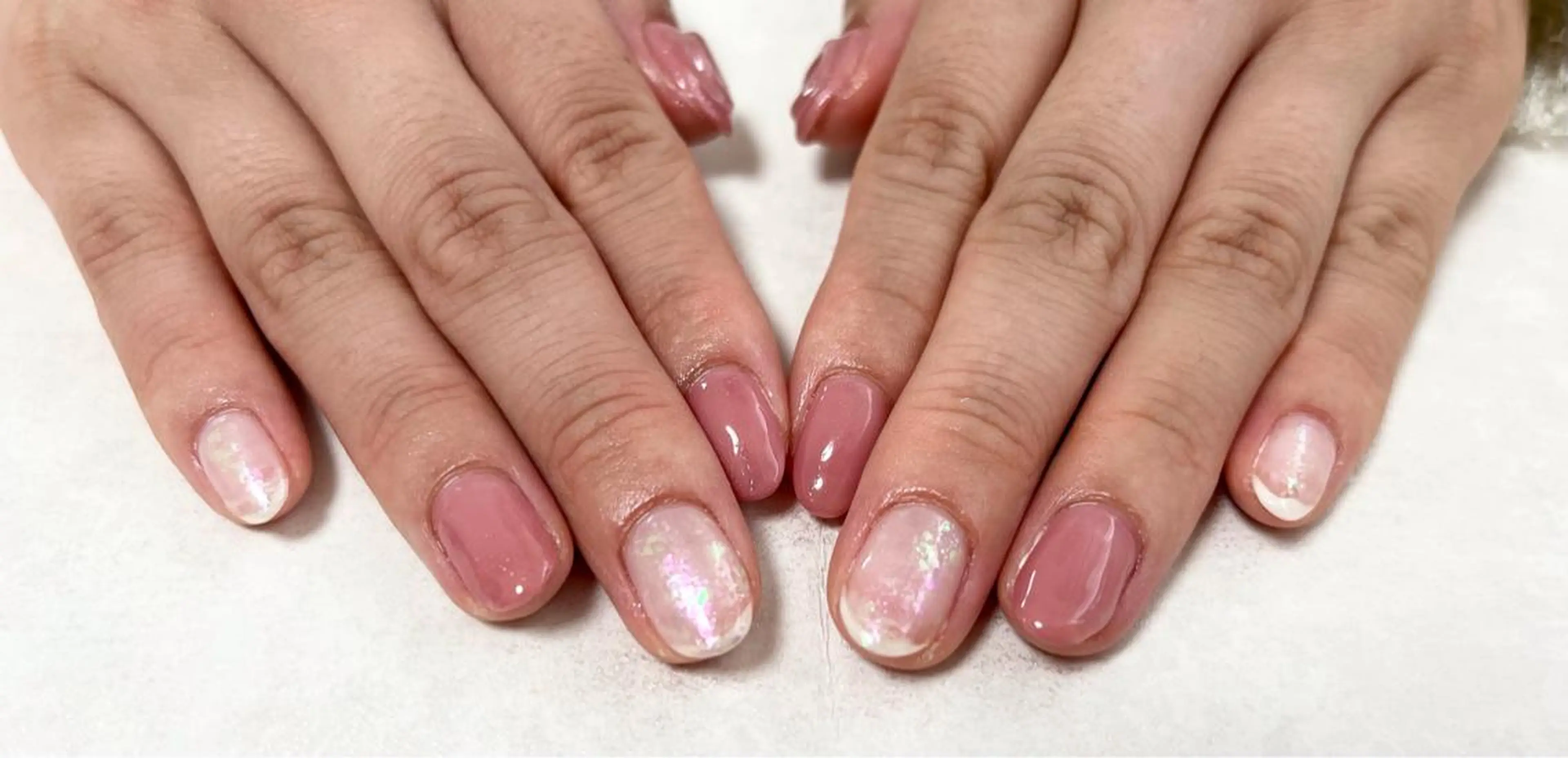 ネイル オーロラネイル フラワーネイル フットネイル フレンチネイル ジェルネイル mogunail &blowのネイルデザイン