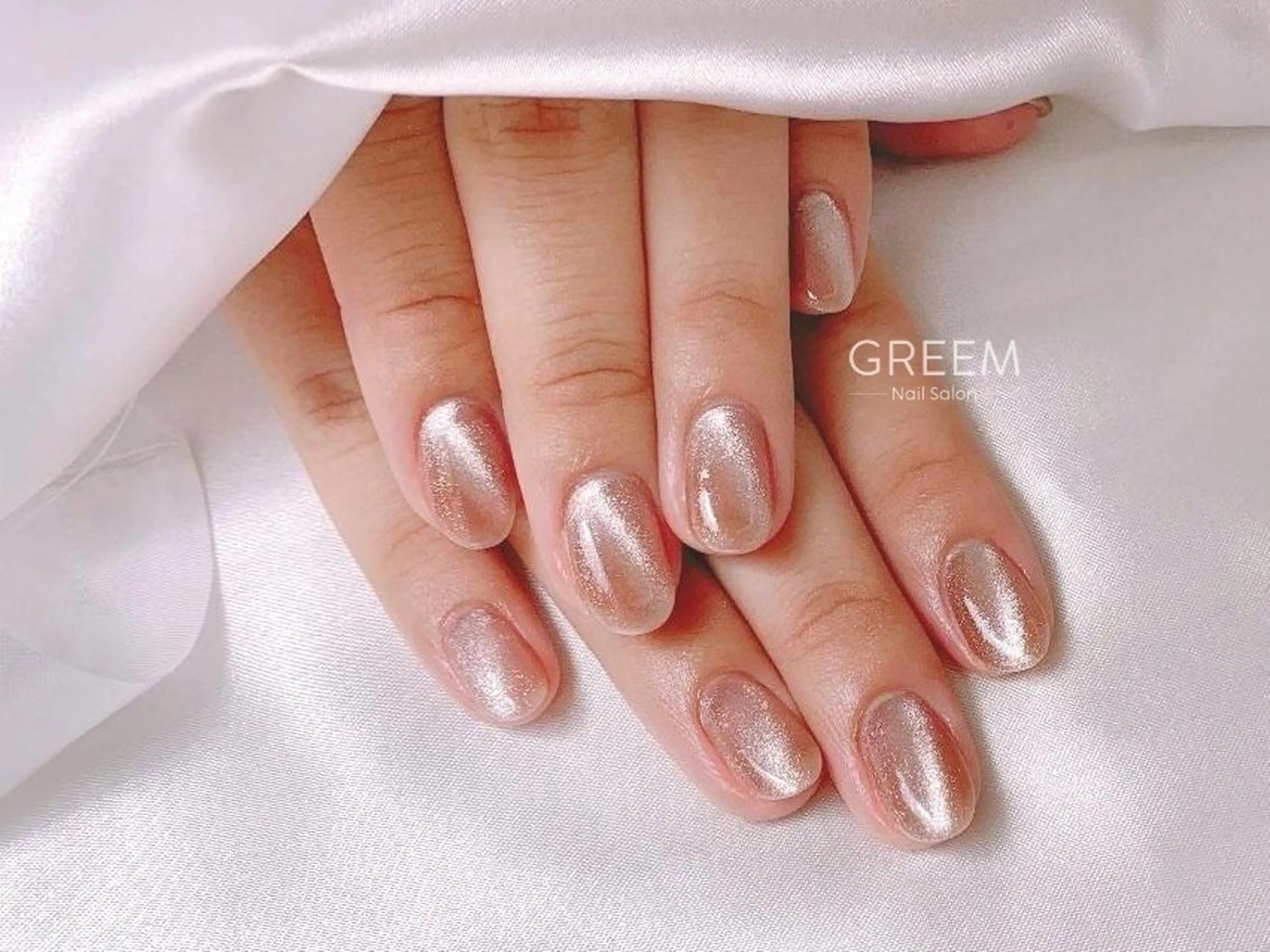 ネイル ジェルネイル キラキラネイル マグネットネイル オフィスネイル パラジェル GREEM グリームのネイルデザイン