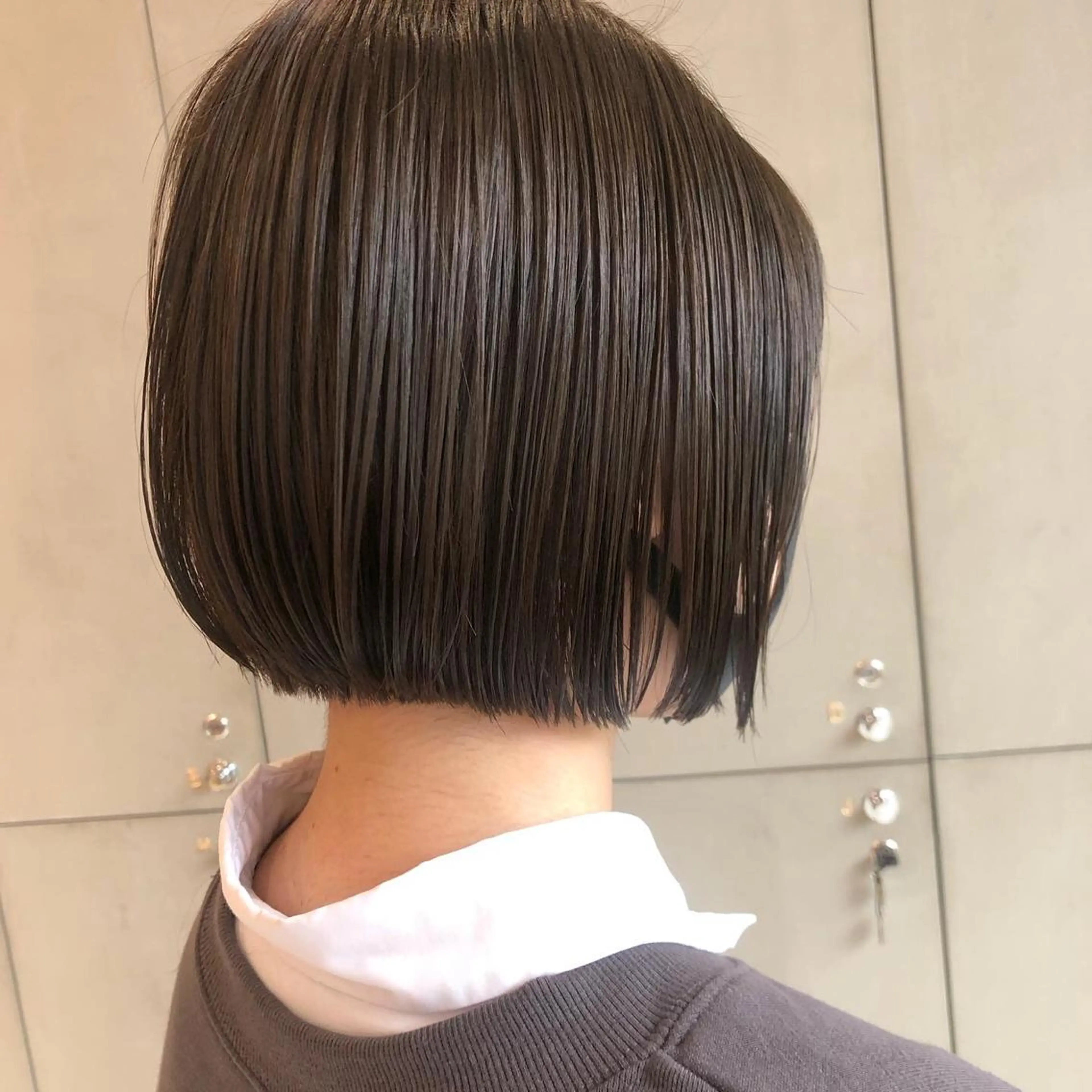 ショート カラー ボブ 古屋 花織のヘアスタイル