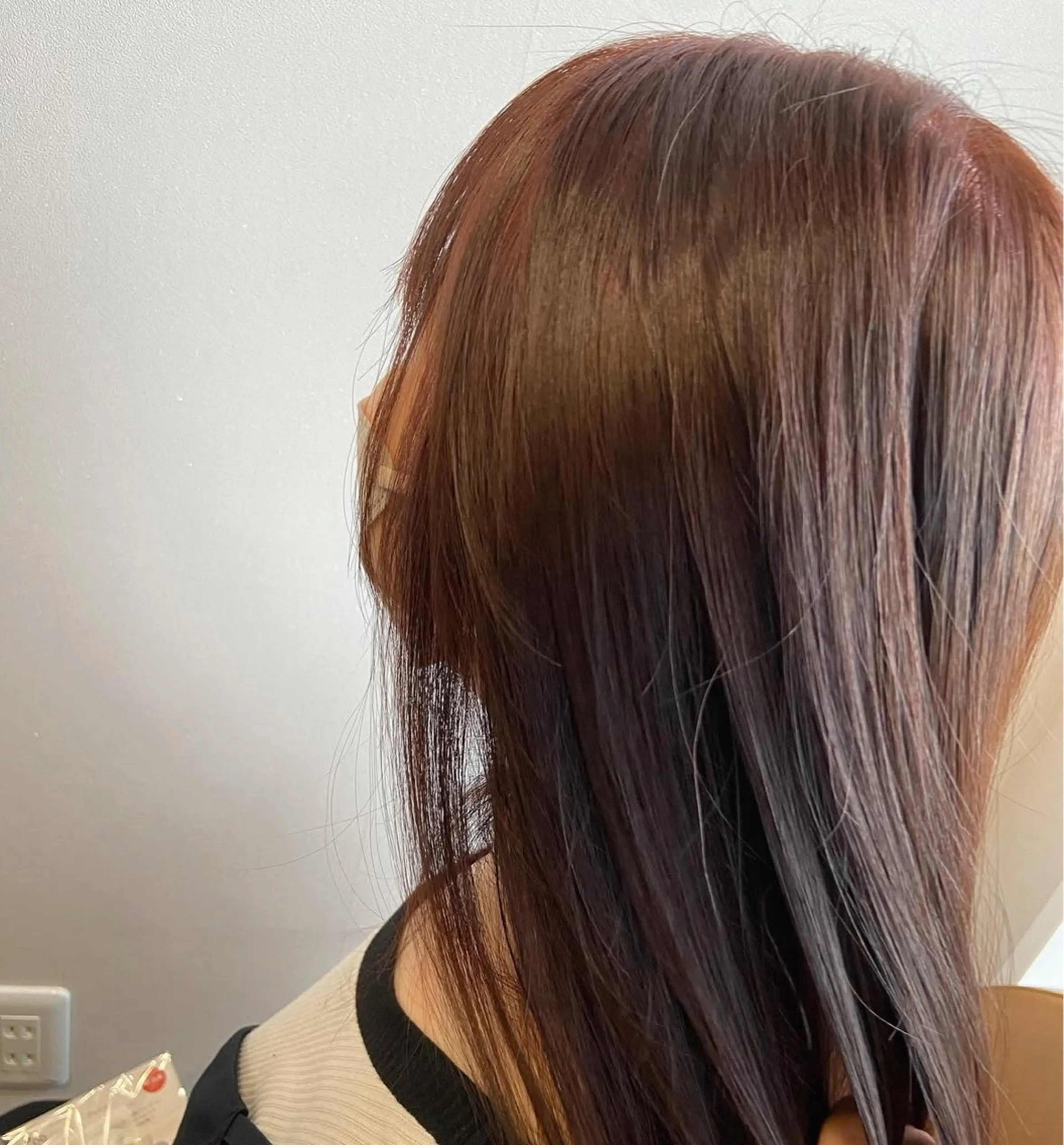 カラー アッシュ ブリーチ ブリーチなしカラー ピンクカラー ピンクアッシュ 𝒇𝒍𝒂𝒕/ 𝐇𝐈𝐍𝐀のヘアスタイル