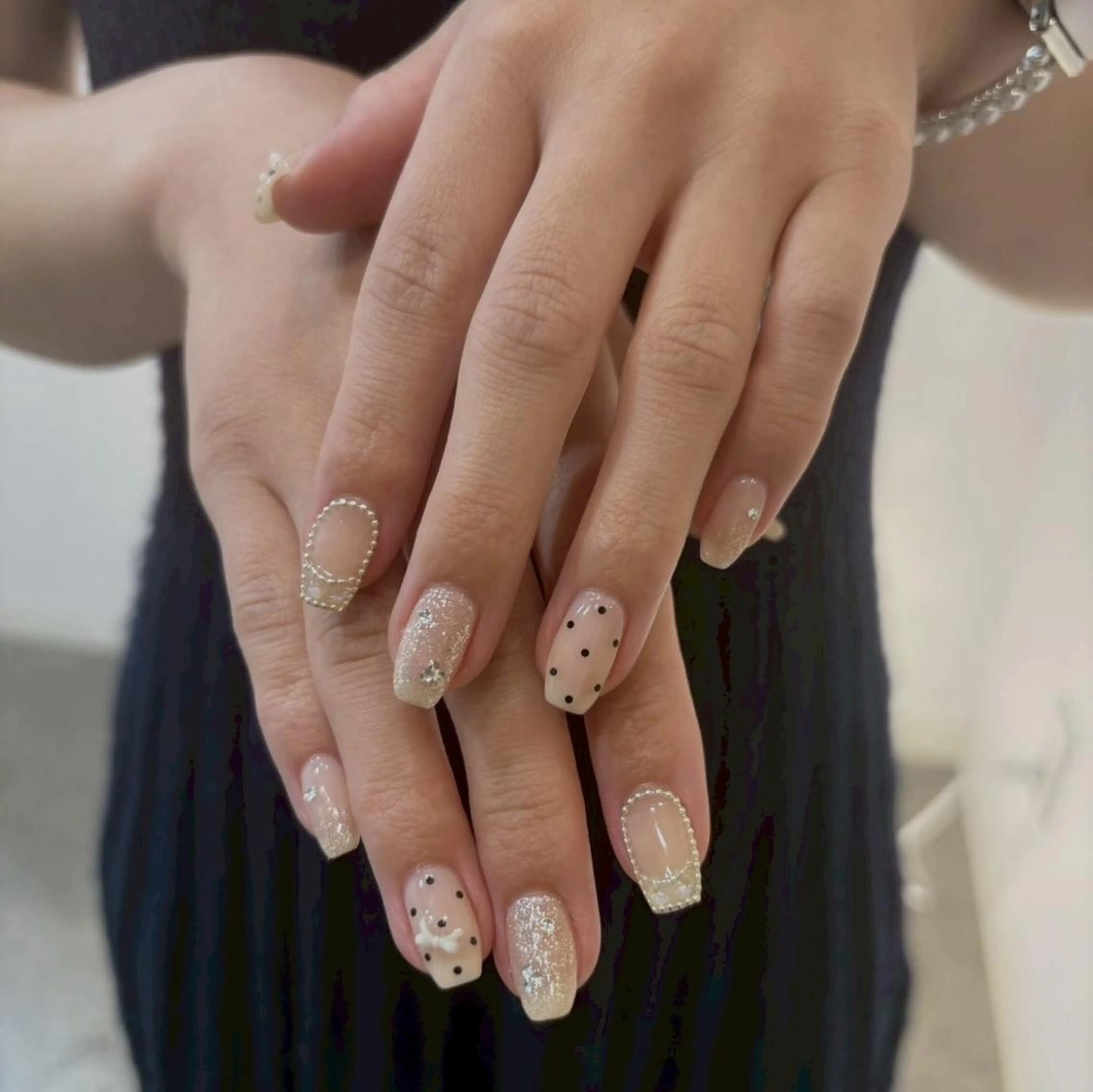 ネイル ハンドネイル whitepaper 🎀airiのネイルデザイン