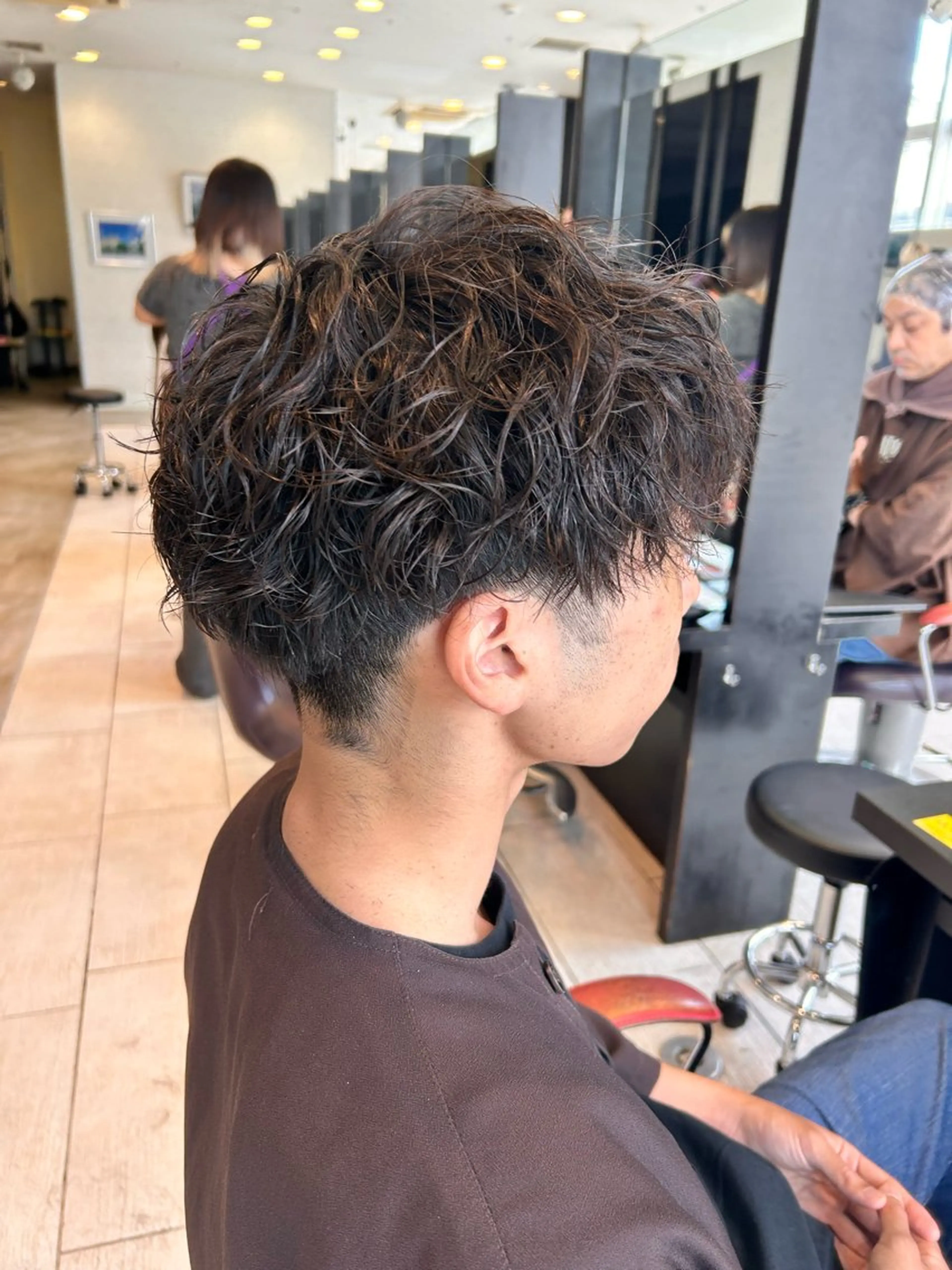 ショート パーマ メンズ メンズパーマ ツイストスパイラルパーマ スパイラルパーマ ri kuのヘアスタイル