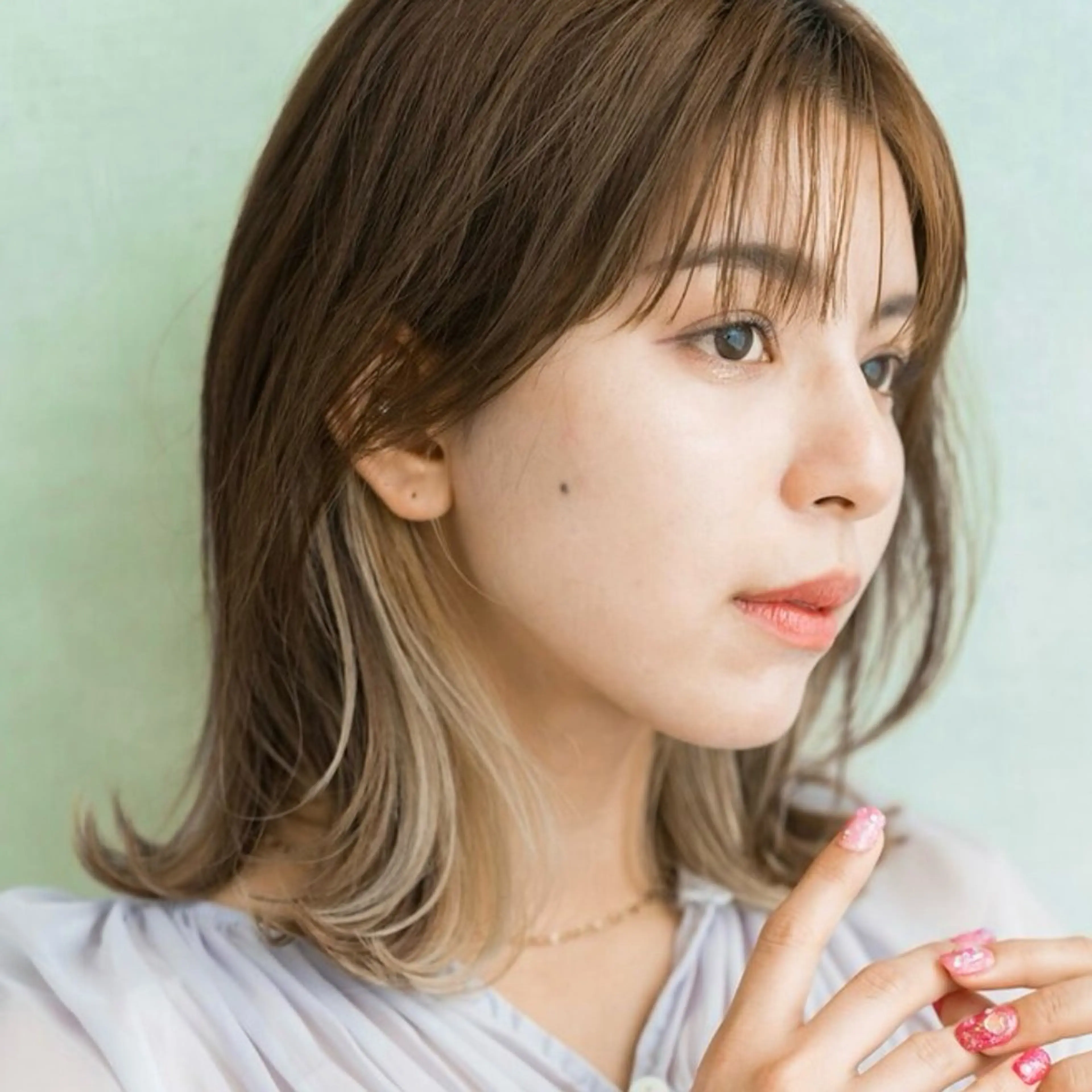 ミディアム 大通り/札幌駅 アカデミーアカウントのヘアスタイル