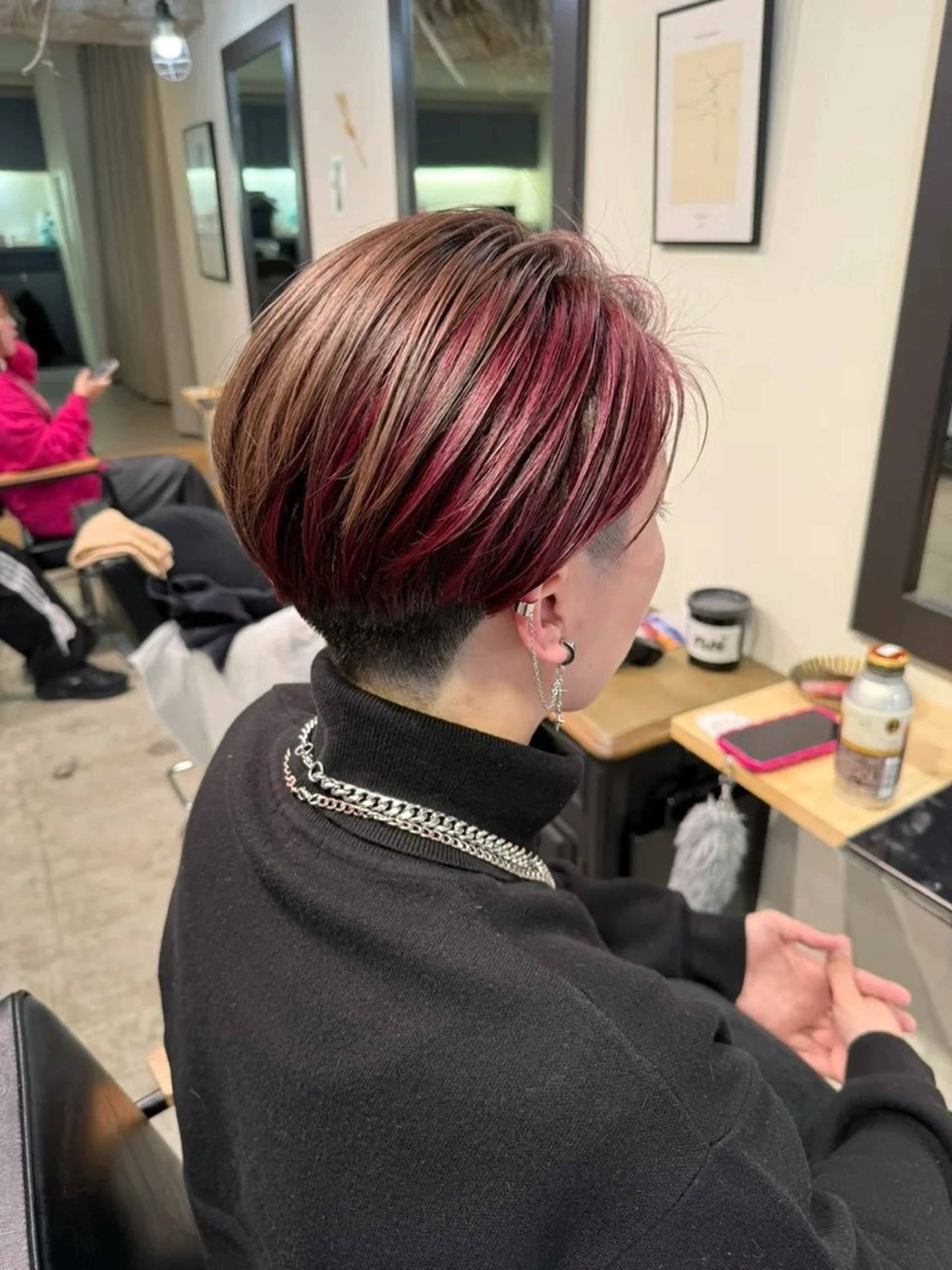 ショート カラー ベージュカラー インナーカラー ミルクティーベージュ レッドカラー ショートヘア KAHO(noi) 金山/水素カラーのその他イメージ