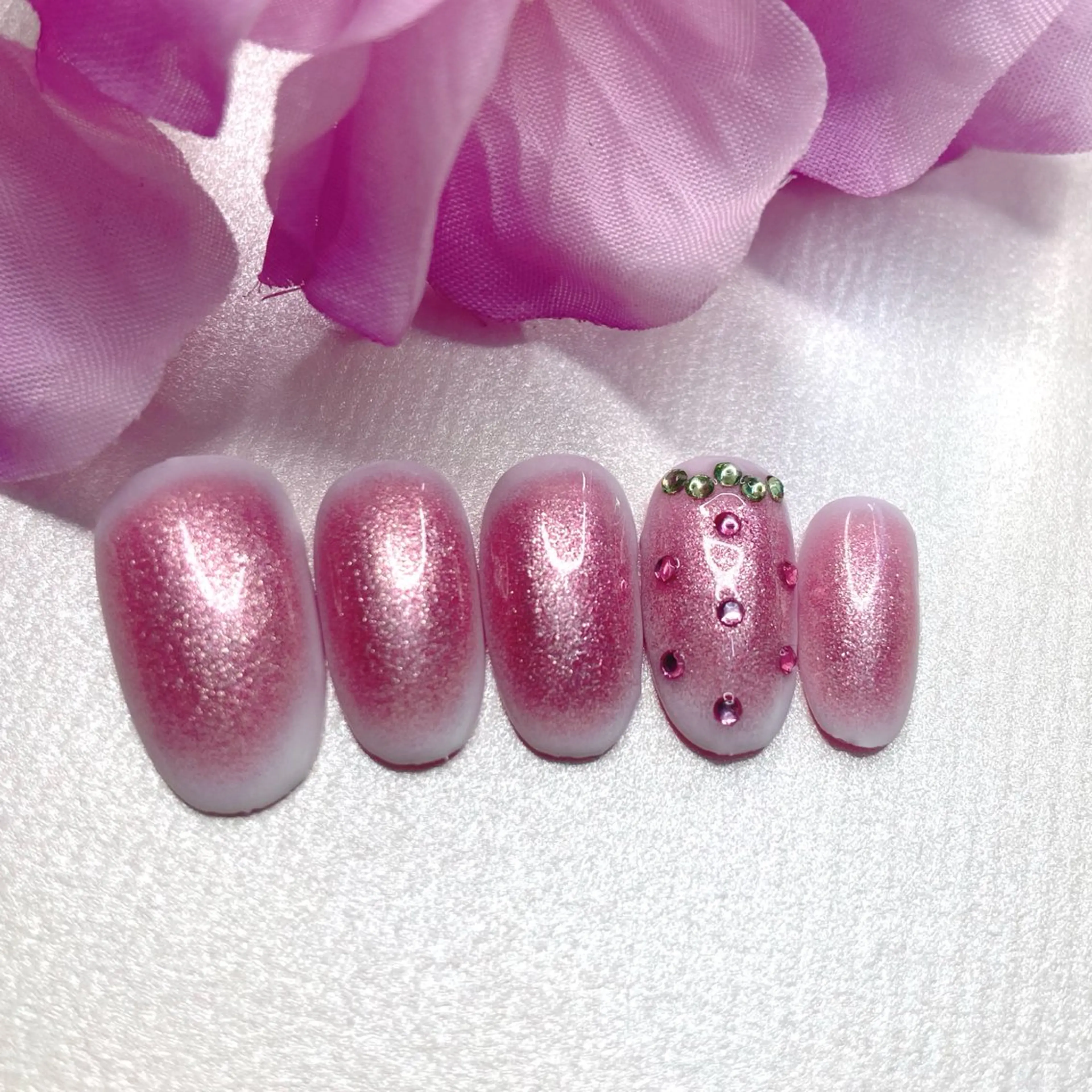 ネイル 柘植 祐子のネイルデザイン