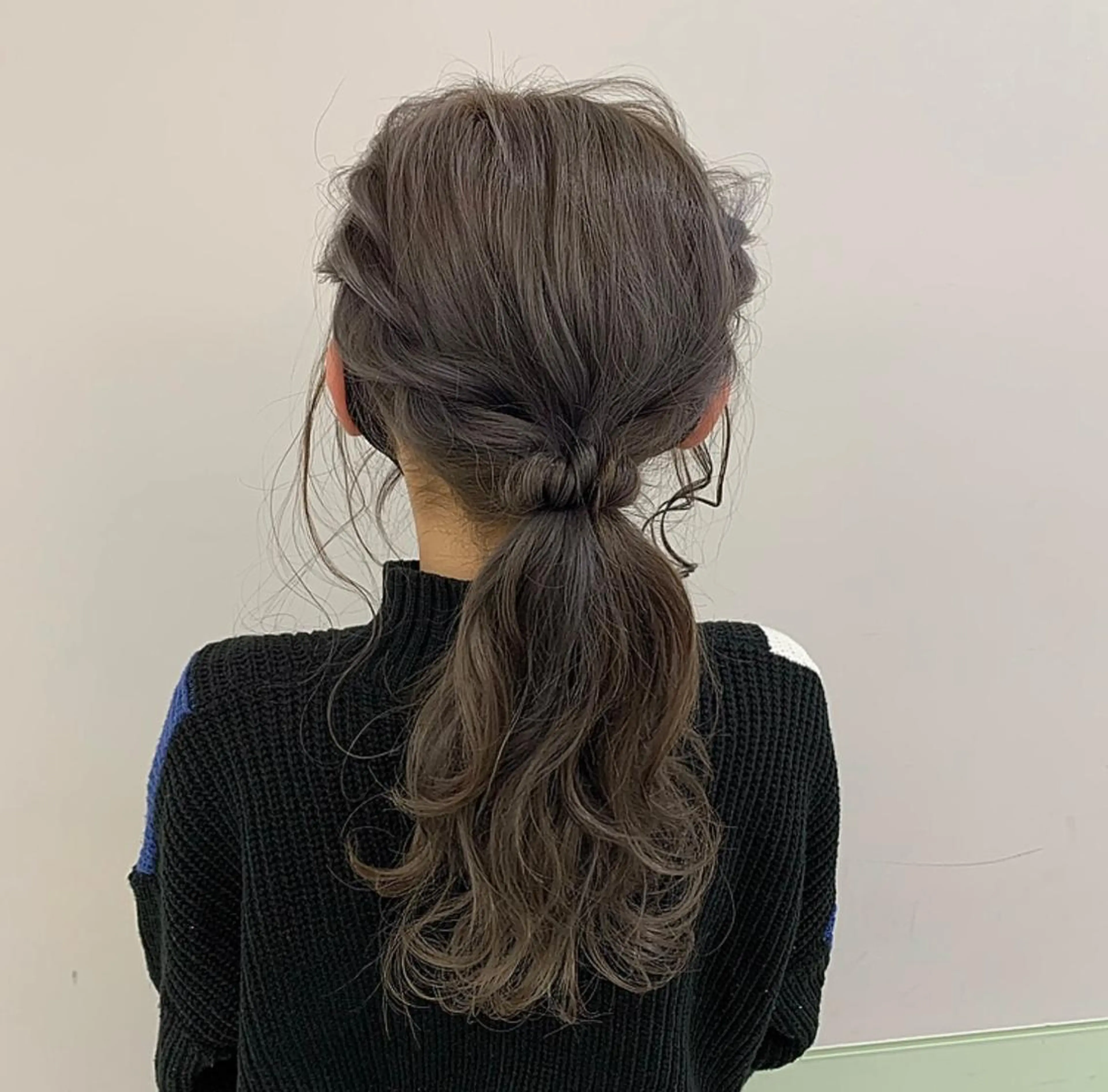 セミロング カラー ヘアアレンジ 栗林 姫花のヘアスタイル