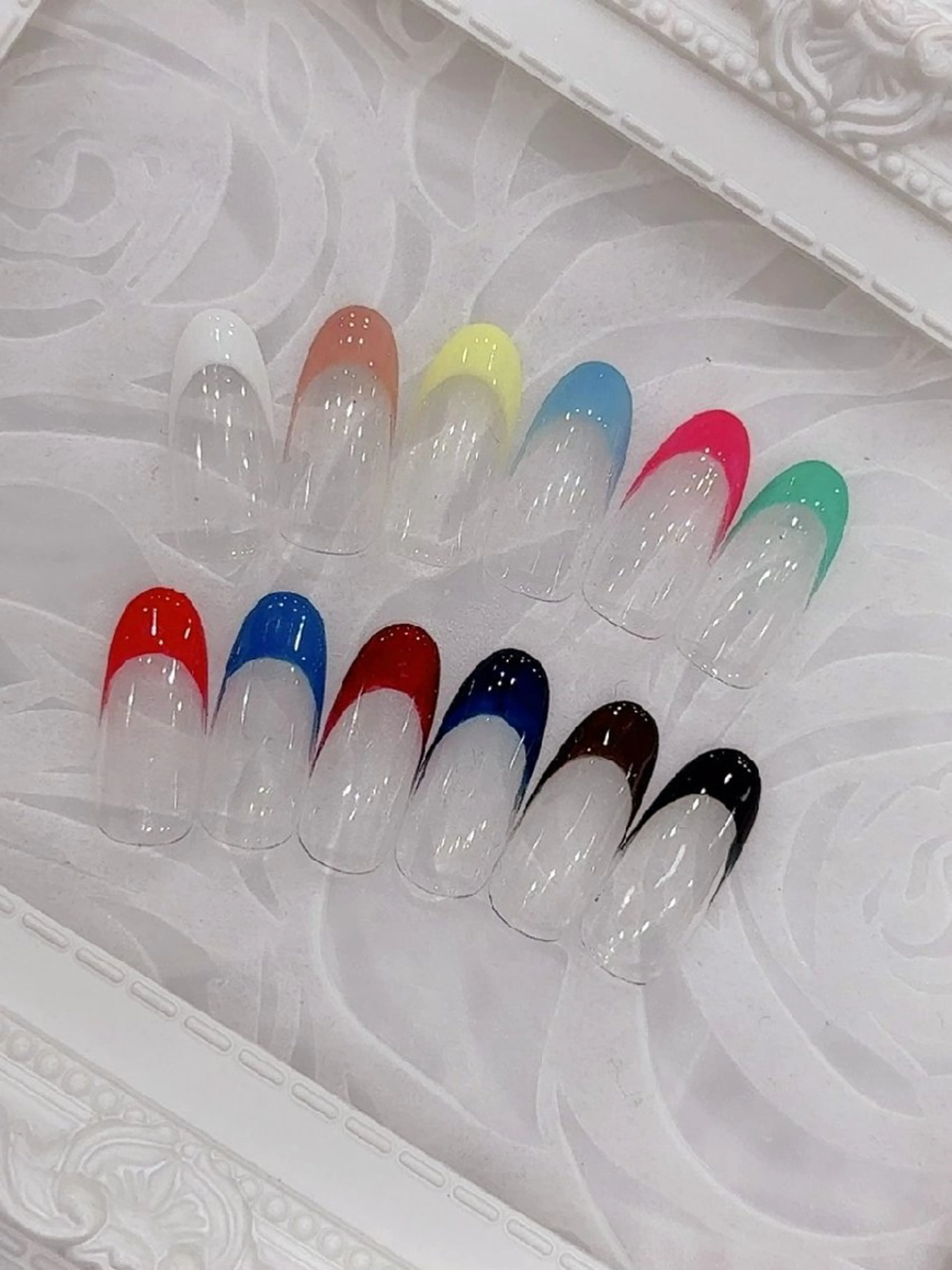 💛フレンチネイル💛(オフ有り)の写真