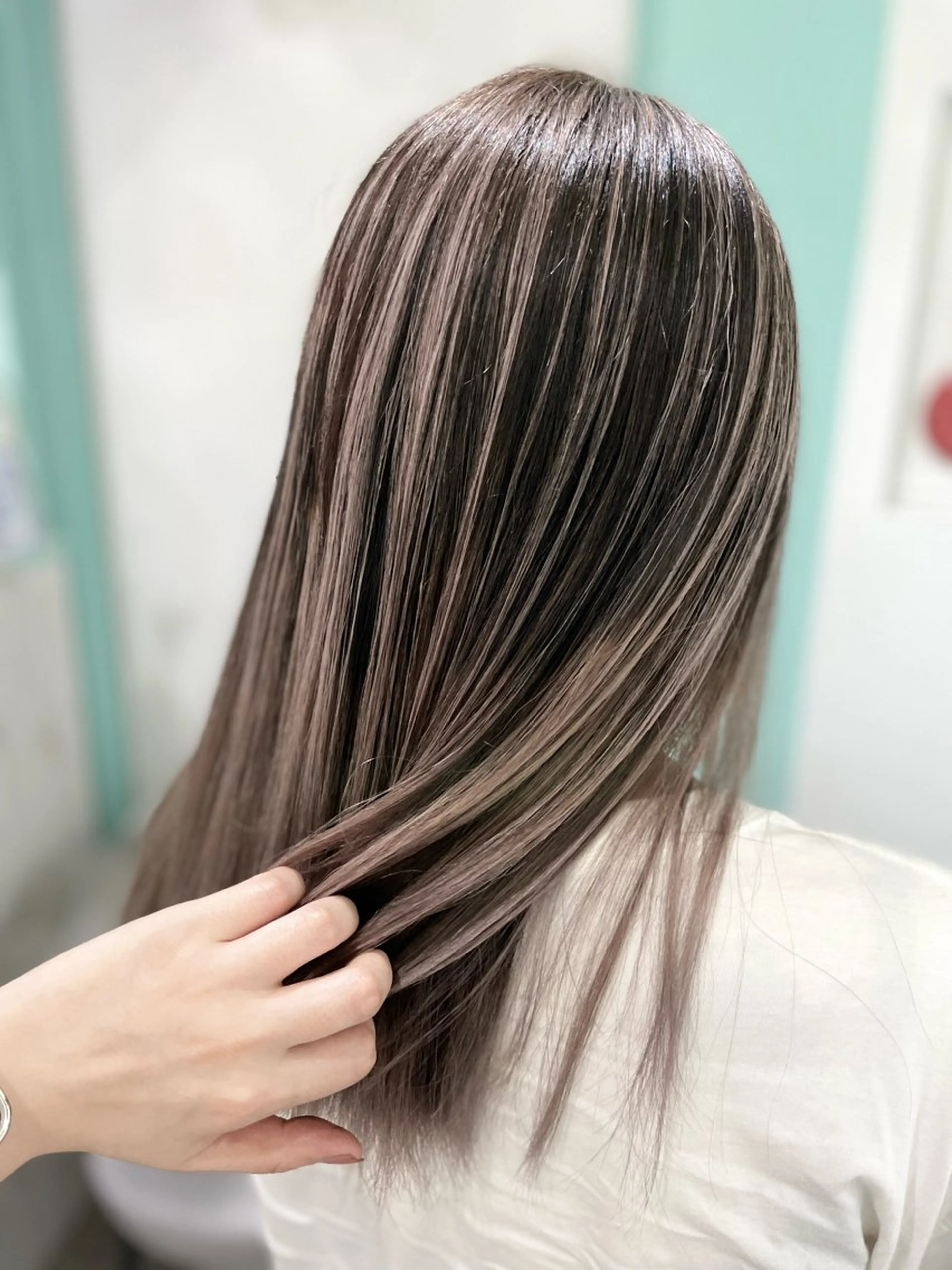 ロング レイヤーカット 原 千景のヘアスタイル