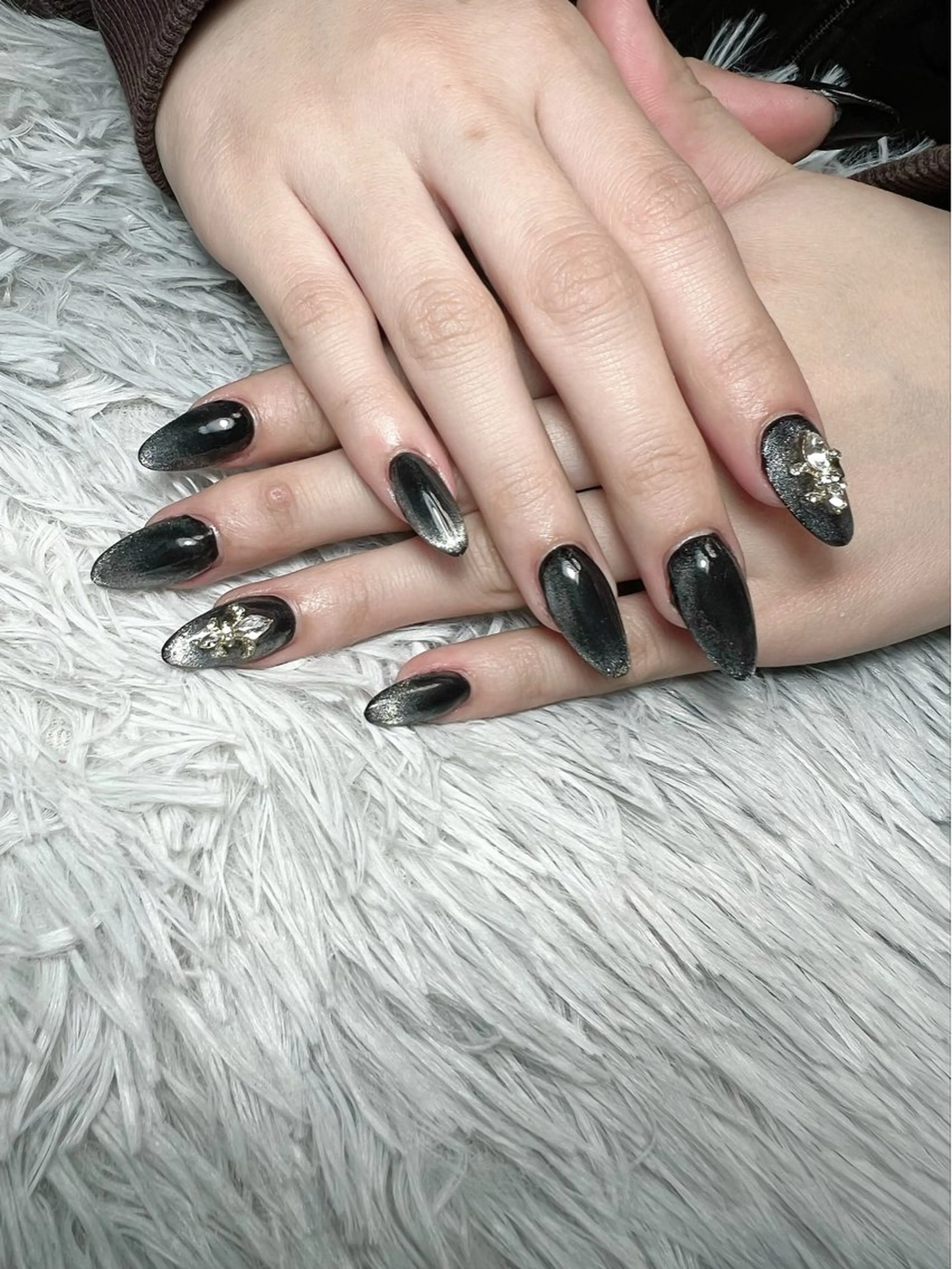 ネイル マグネットネイル スカルプネイル ハンドネイル シェヌネイル JURAのネイルデザイン