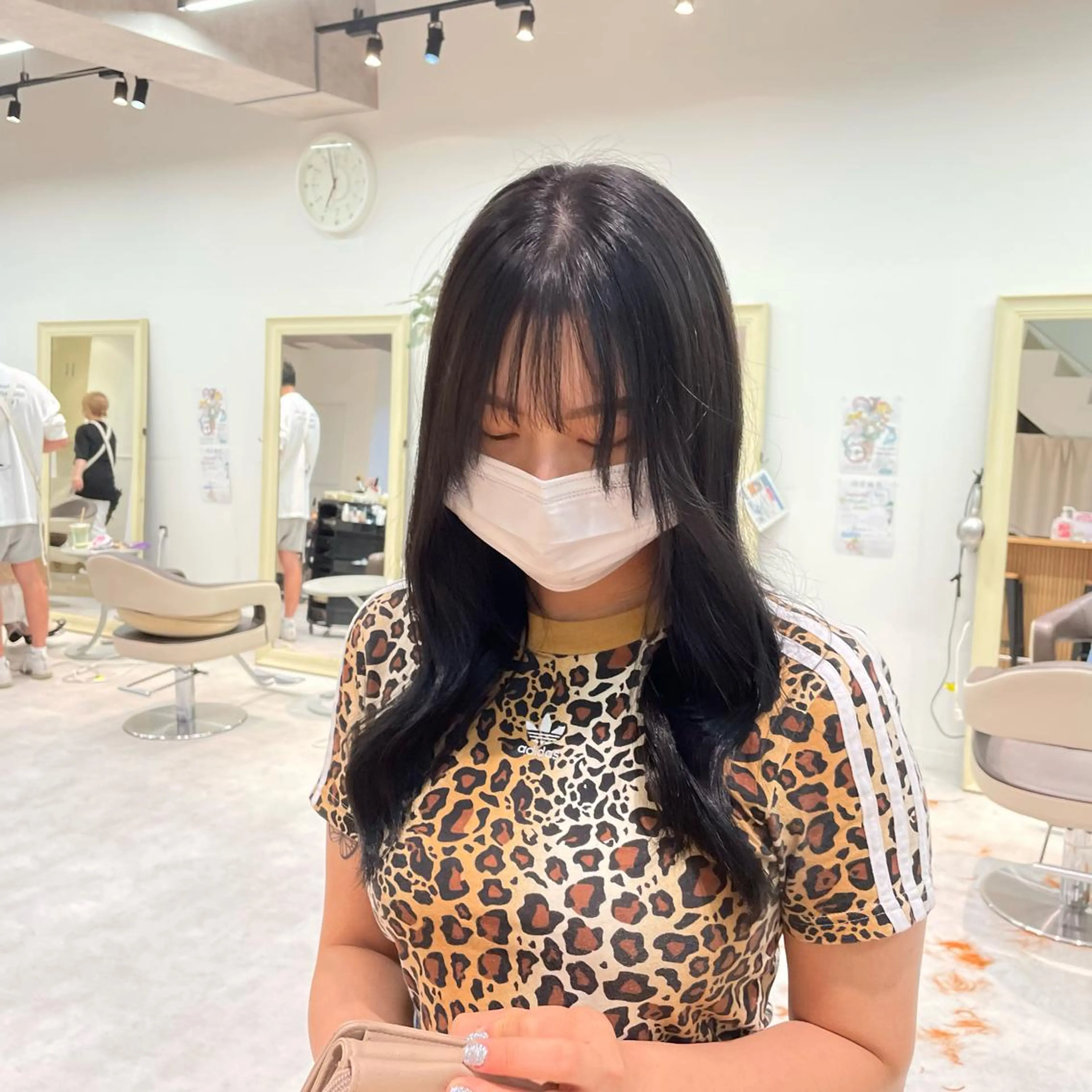 カラー 黒髪 ブルーカラー ブルーブラック ヘアカラー ピンクカラー🎀/ ミルクティー🍼花音のヘアスタイル