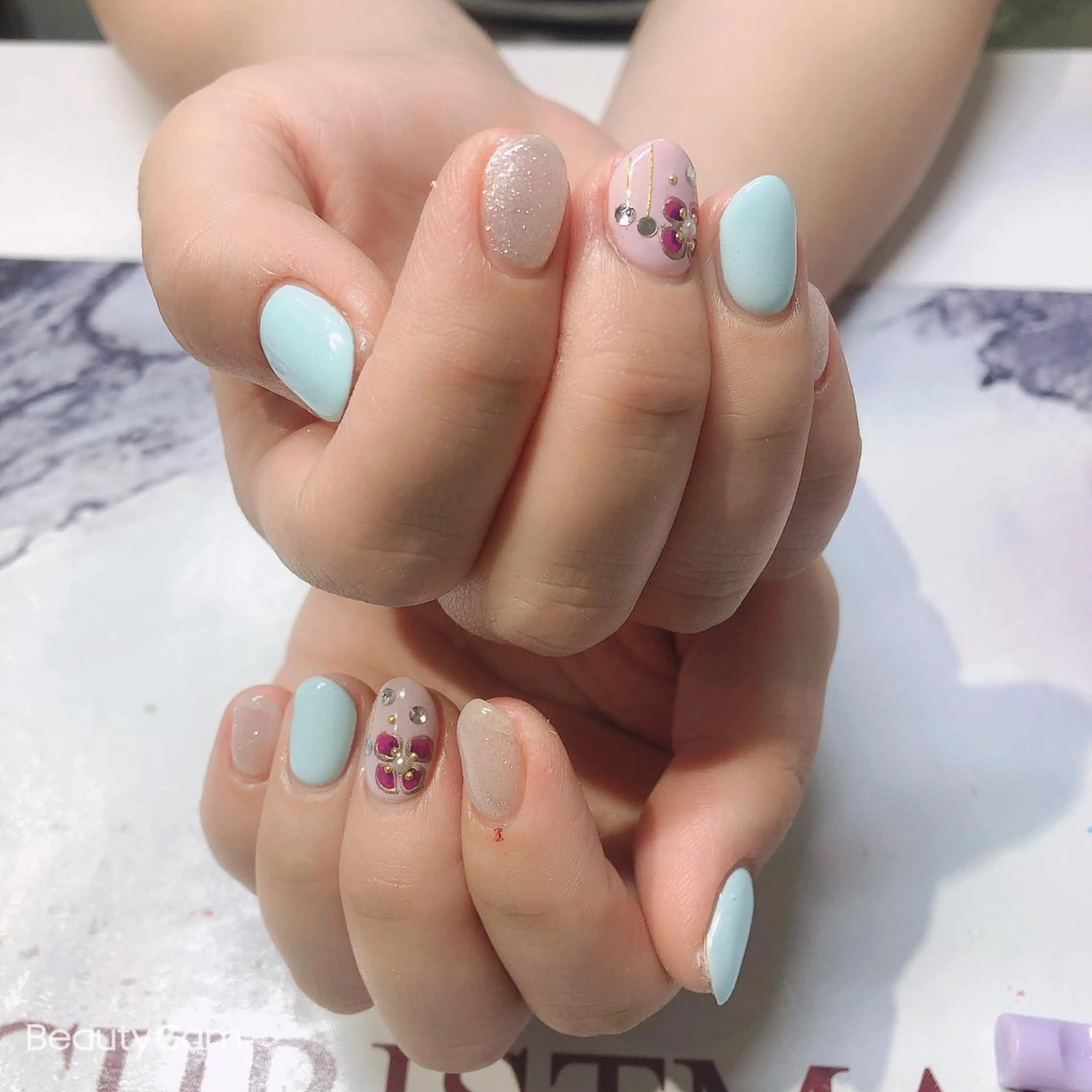 ネイル ガレンドウ 白澤 愛子のネイルデザイン