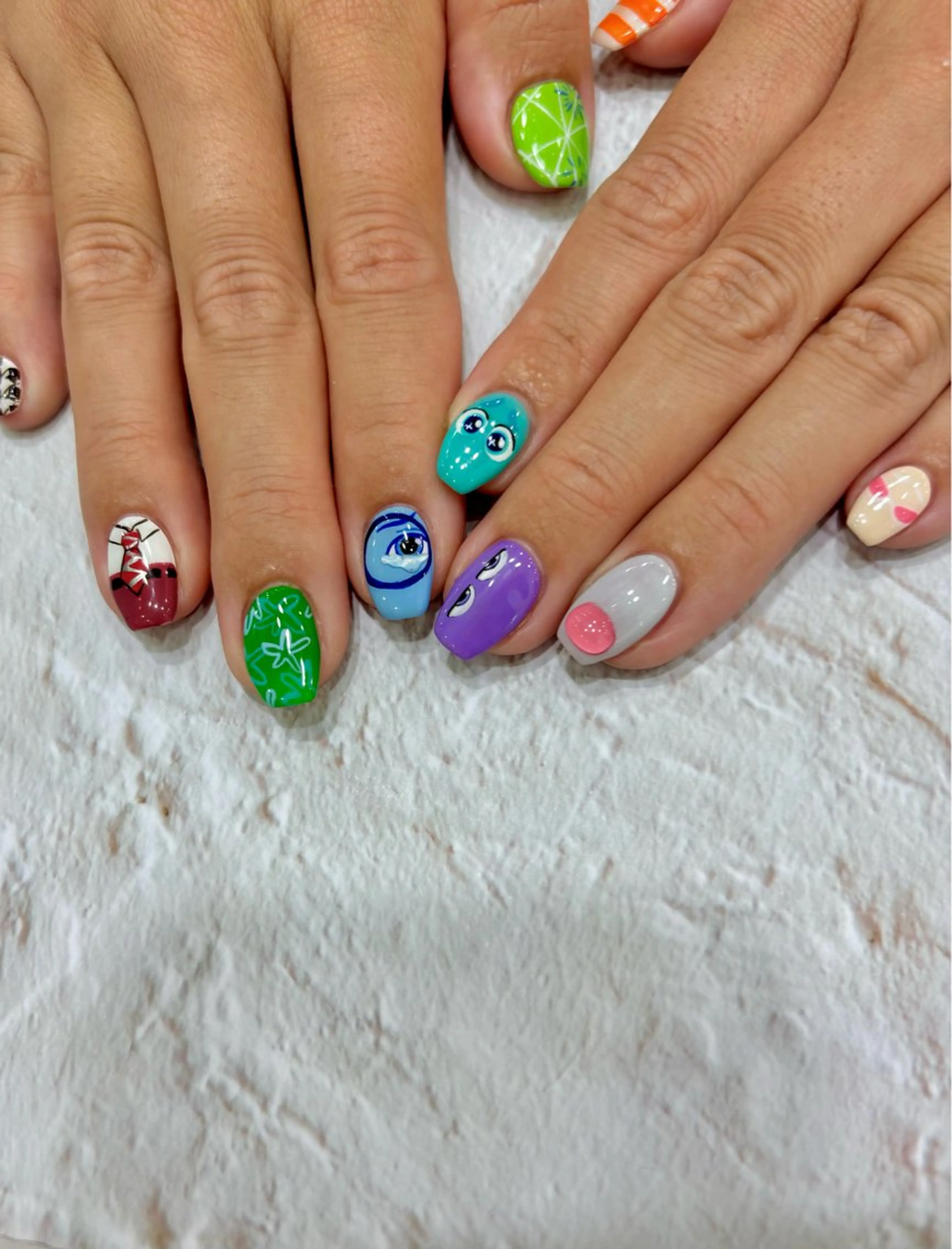 ネイル 安藤 彩乃のネイルデザイン